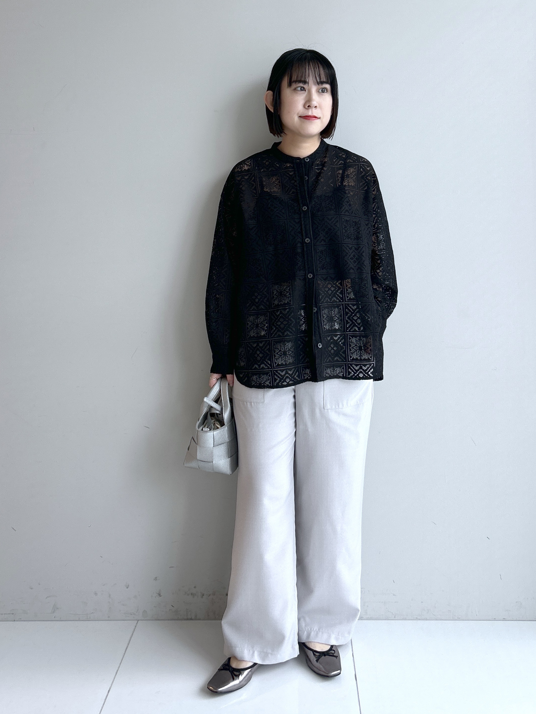 Hirokaさんの「Dessin｜【洗える】スクエアレースノーカラーシャツ」を使ったコーディネート