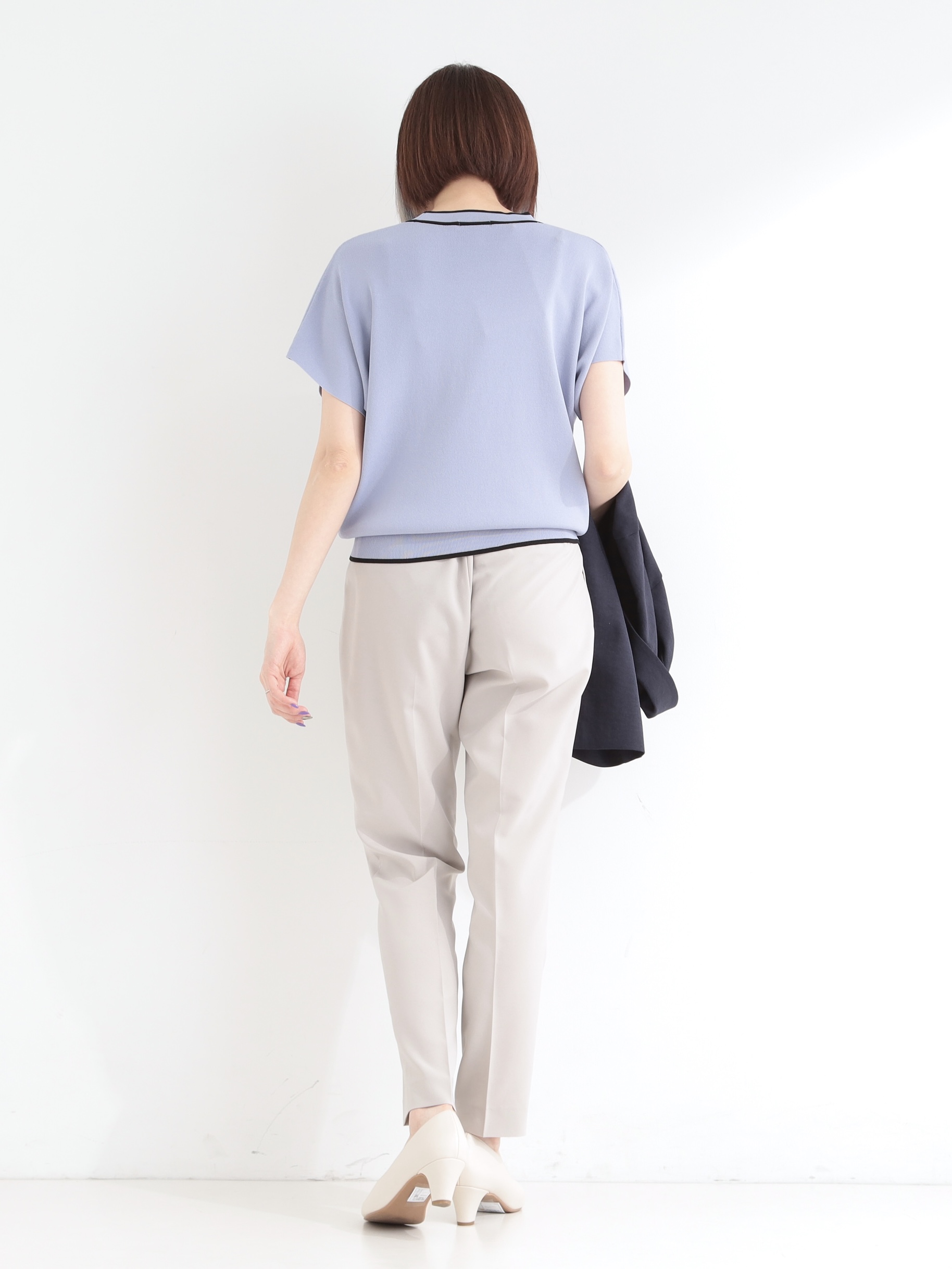 𝐜𝐡𝐢𝐤𝐚さんの「SHOO･LA･RUE｜【毎日洗える/ひんやり/UV/S-LL】 毛玉になりにくい配色ボウタイ半袖ニット」を使ったコーディネート