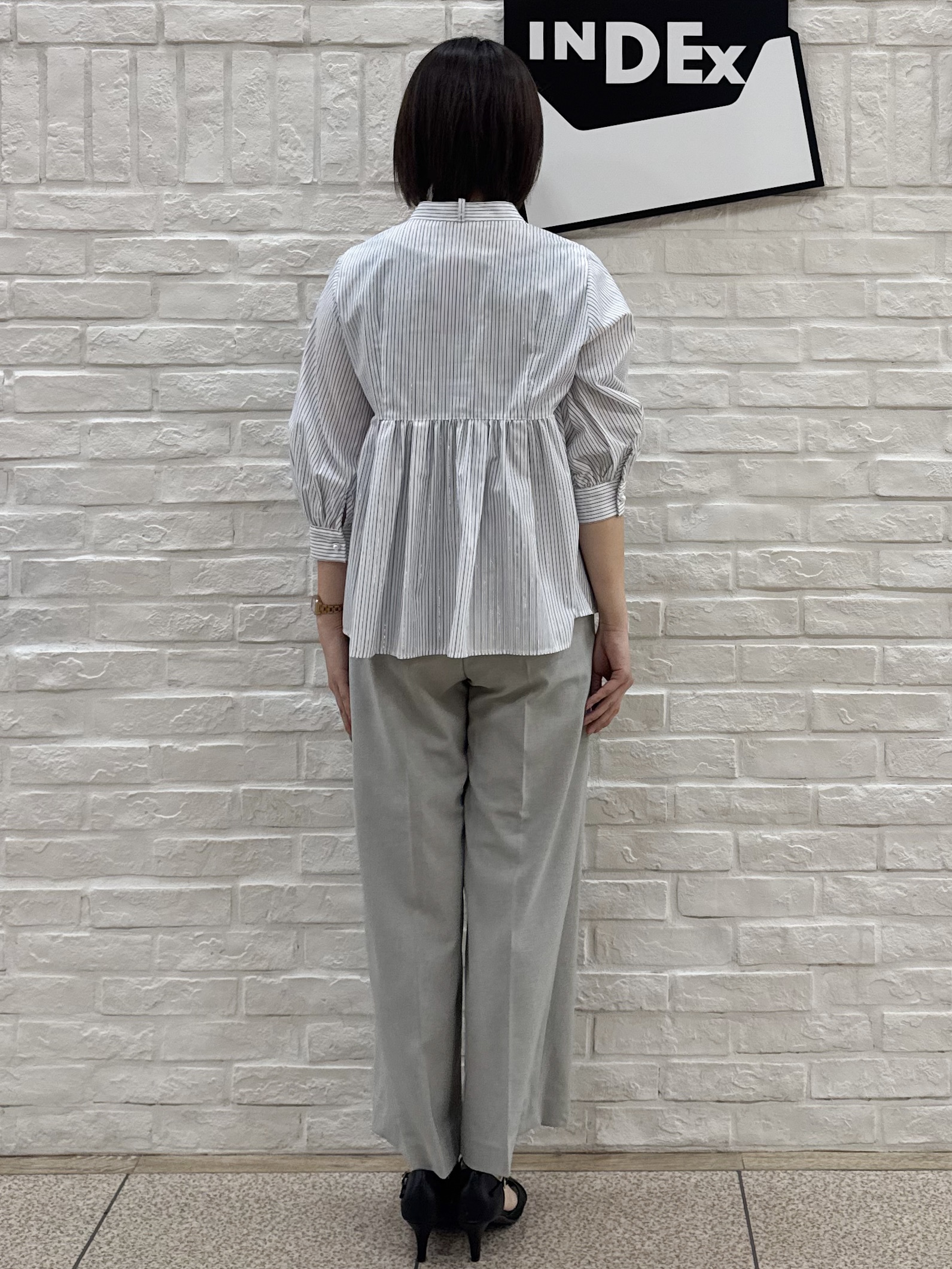 mihaさんの「index｜ペプラムブラウス／ボウタイ取り外し可【洗濯機OK／イージーアイロン／防シワ】《XS～LL／8col》」を使ったコーディネート