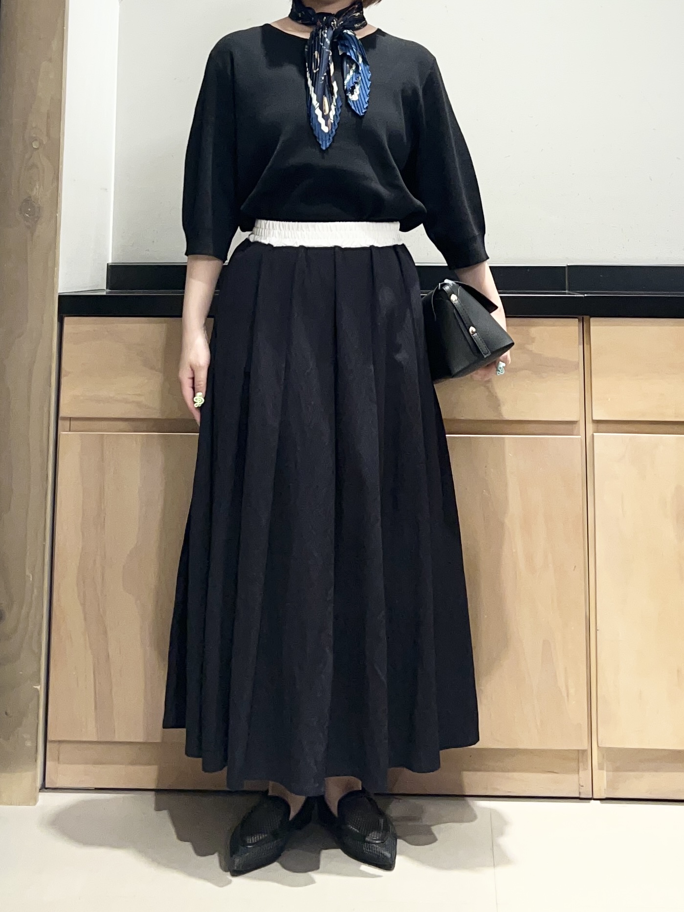 かのさんの「THE SHOP TK｜【S-XL/ひんやりタッチ】美しさ際立つ 6分袖ニット 洗濯機OK/UVケア/毛玉になりにくい」を使ったコーディネート
