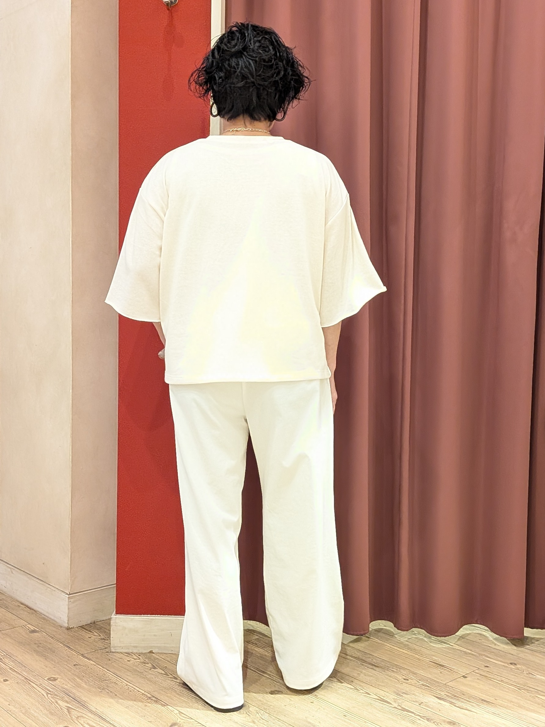 cameさんの「SHOO･LA･RUE｜【洗濯機可/S-LL/選べる6柄】切りっぱなしお袖がこなれカジュアル 5分袖シアーTシャツ」を使ったコーディネート