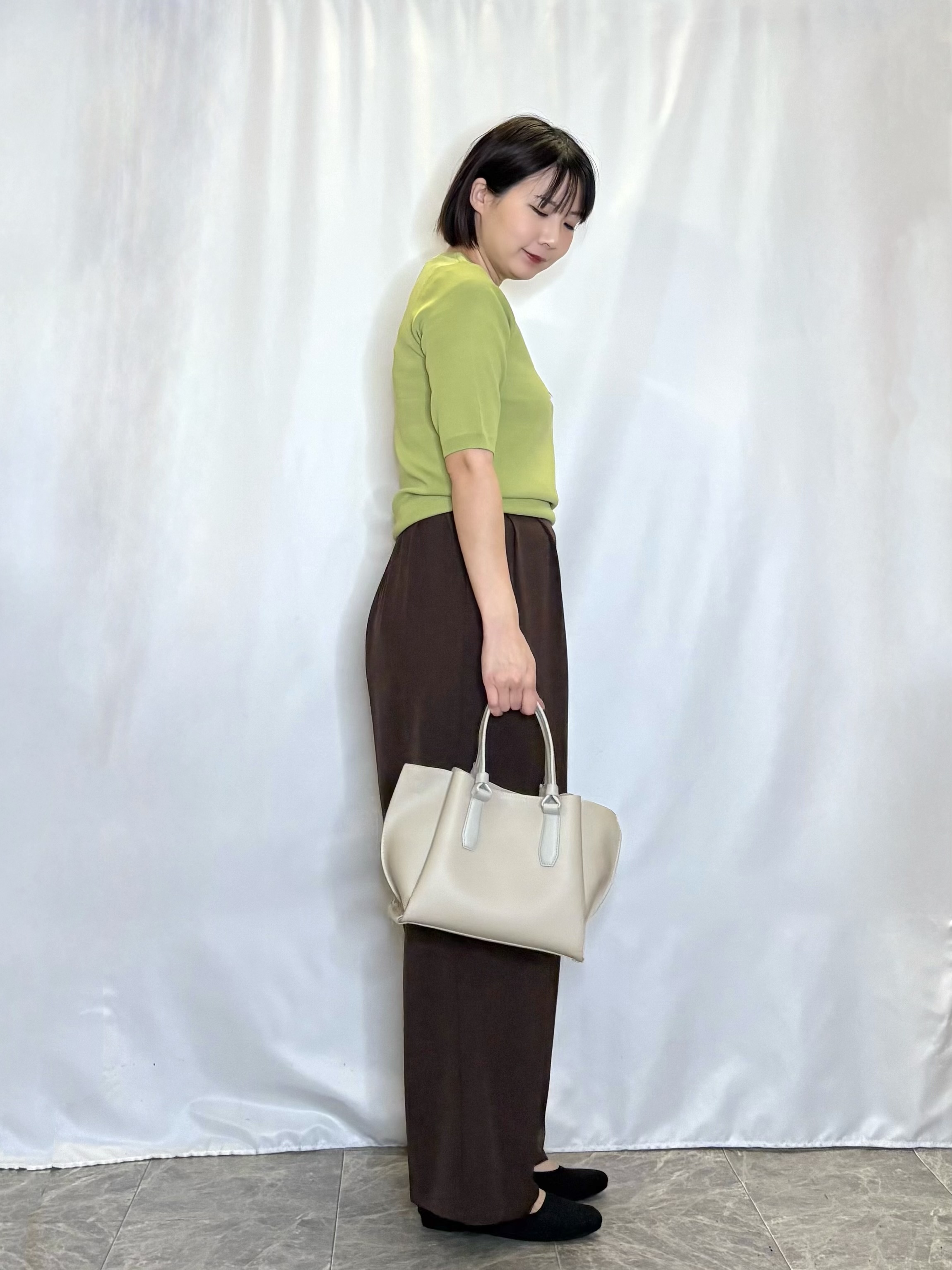 ネリさんの「SHOO･LA･RUE｜【毎日洗える/S-LL/ひんやり/UV】上半身すっきり 二の腕見せない5分袖ニット」を使ったコーディネート