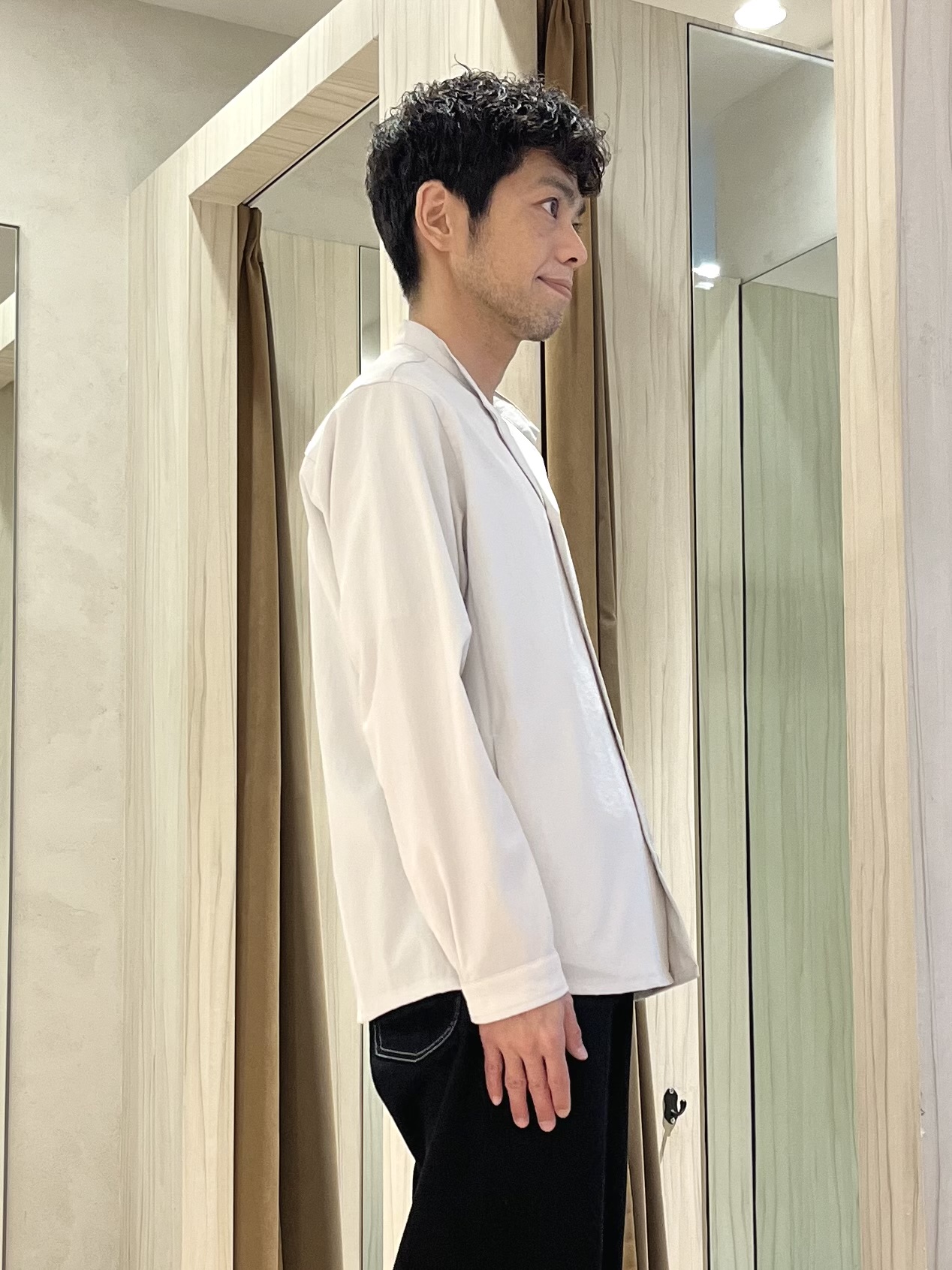 URAさんの「TAKEO KIKUCHI｜【撥水・洗える・シワになりにくい】 リランチェ（R） シャツ」を使ったコーディネート