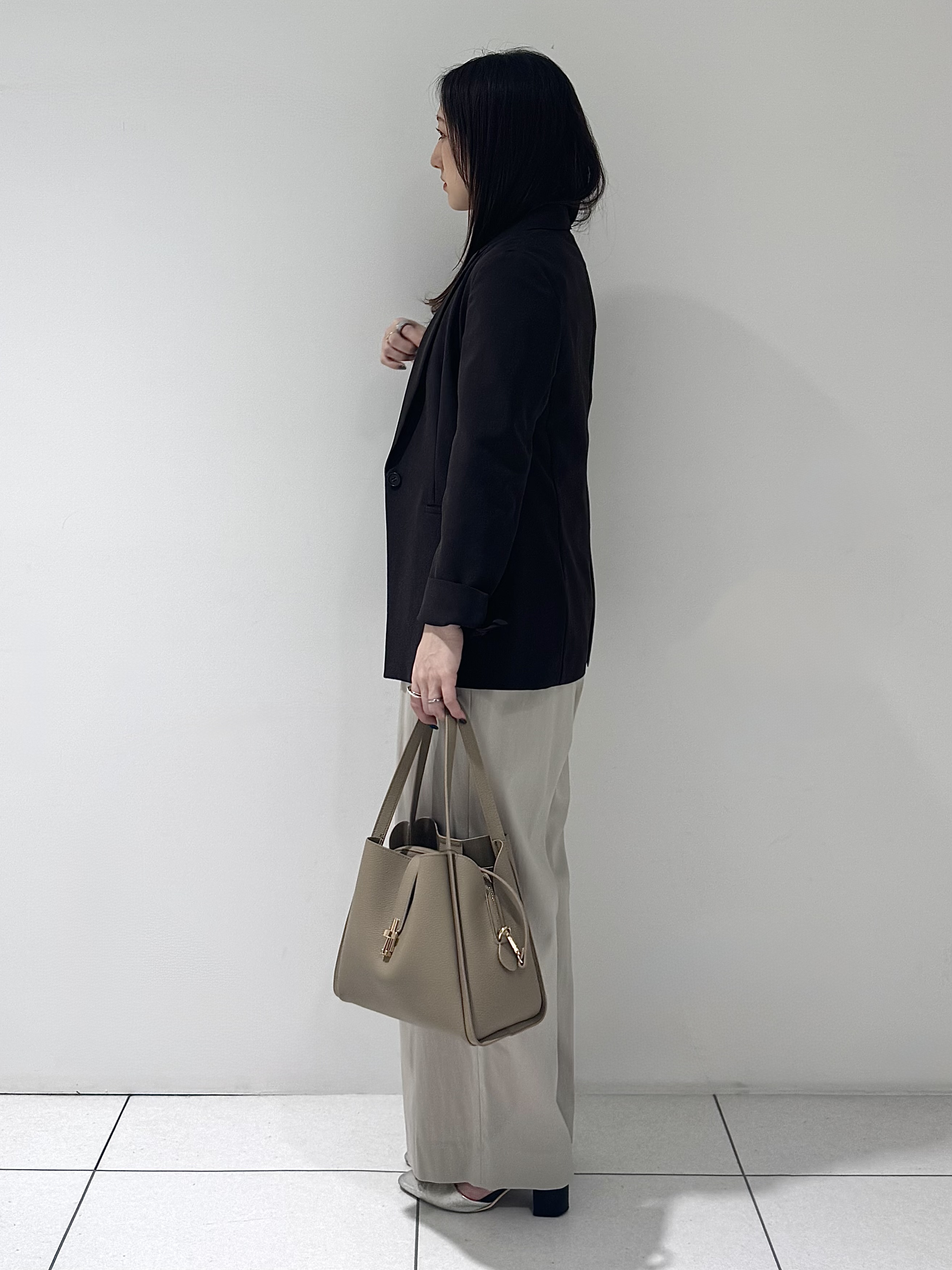 そんさんの「INDIVI｜【洗える／UVケア／麻調】シングルジャケット」を使ったコーディネート