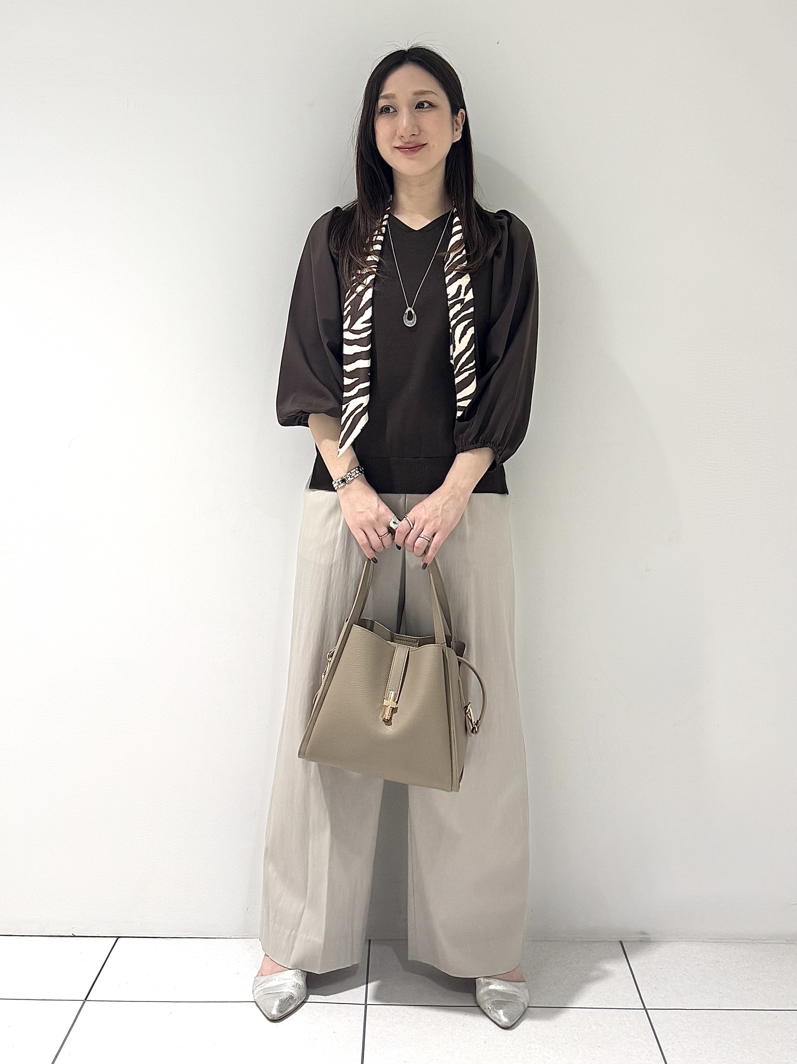 そんさんの「INDIVI｜【洗える／UVケア／麻調】シングルジャケット」を使ったコーディネート