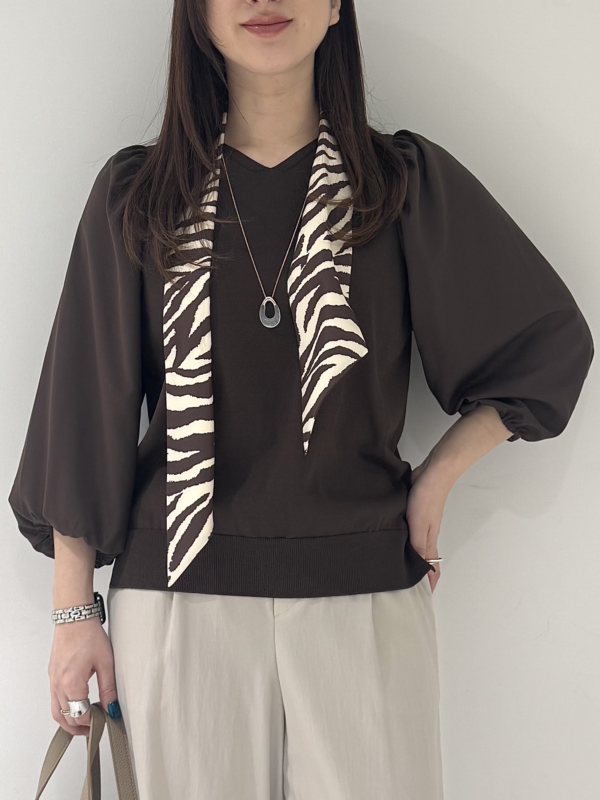 そんさんの「INDIVI｜【洗える／袖丈調整可能】シャツコンビニット」を使ったコーディネート