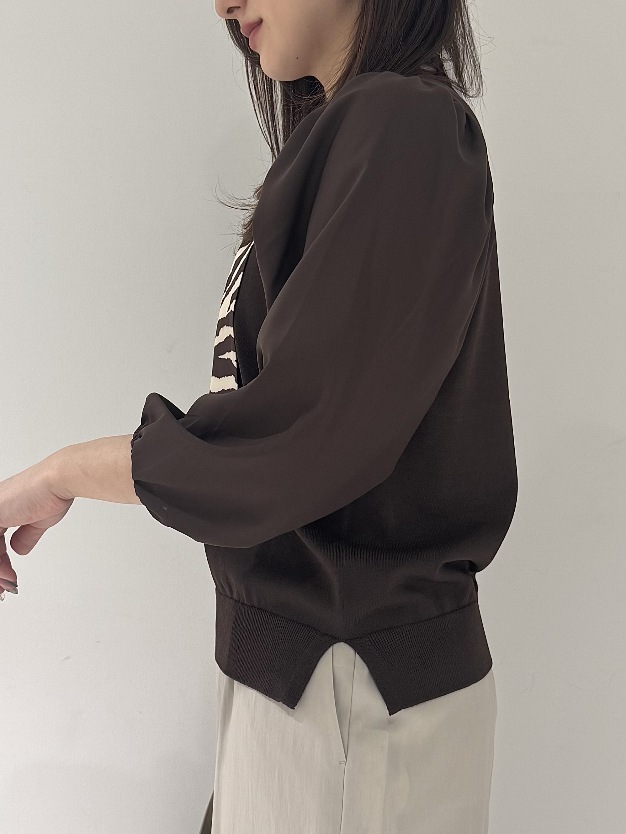 そんさんの「INDIVI｜【洗える／袖丈調整可能】シャツコンビニット」を使ったコーディネート