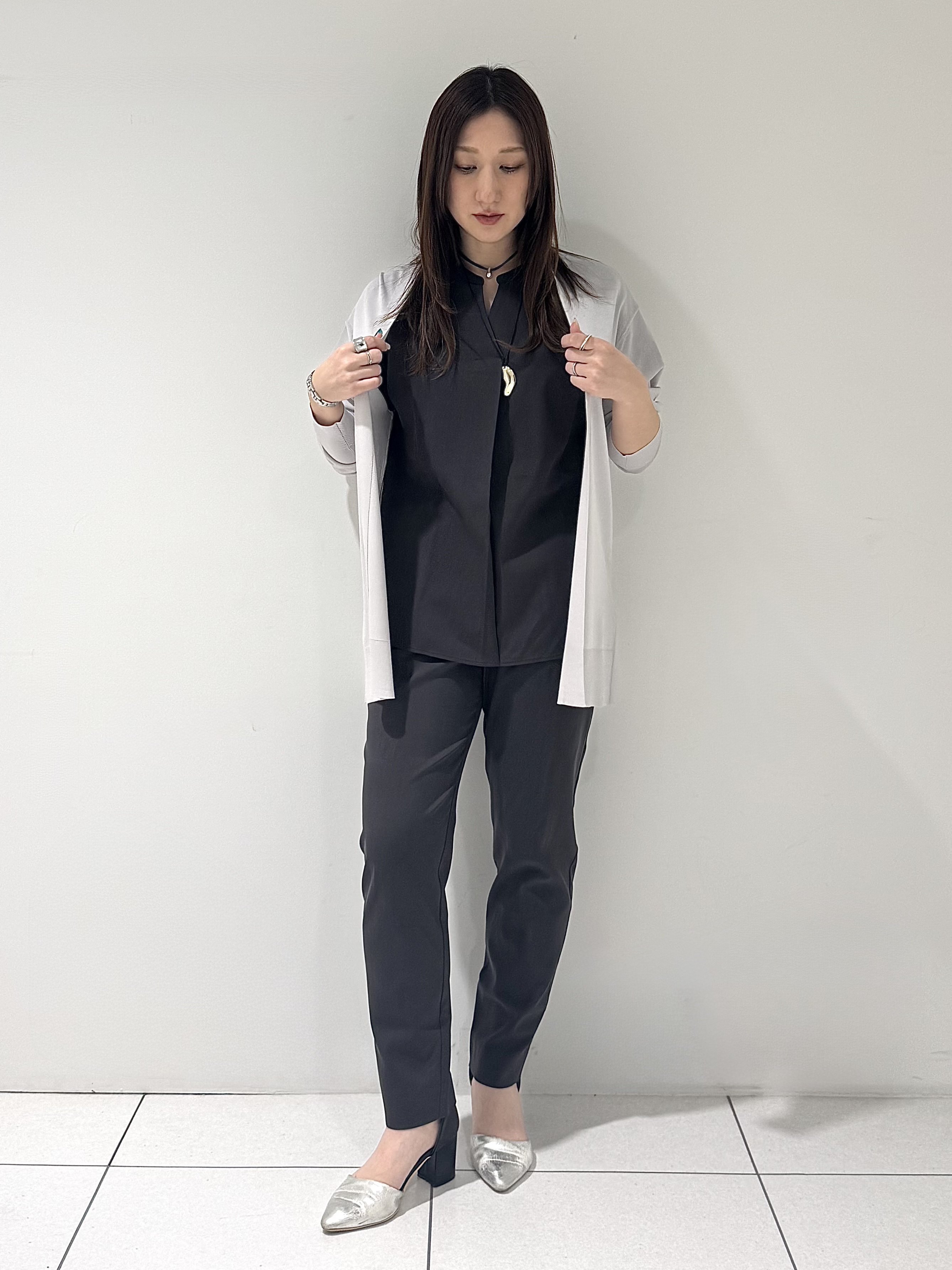 そんさんの「INDIVI｜【洗える／上品】きれいめ着流しカーディガンニット」を使ったコーディネート