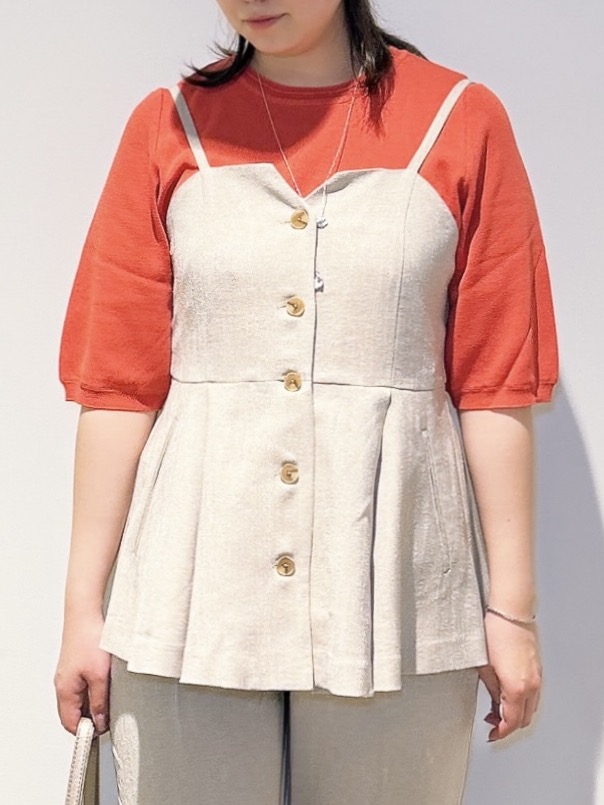 みーさんの「grove｜【貴島明日香さん着用・カセット服】リネンライク ペプラムビスチェ」を使ったコーディネート