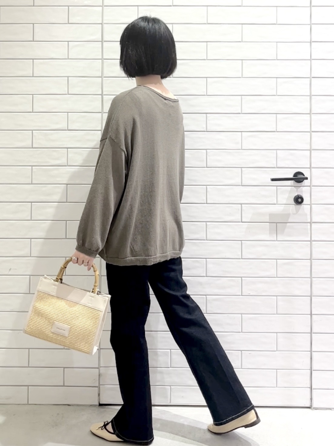 しおりさんの「OPAQUE.CLIP｜麻混リラクシーニット【洗濯機OK】」を使ったコーディネート