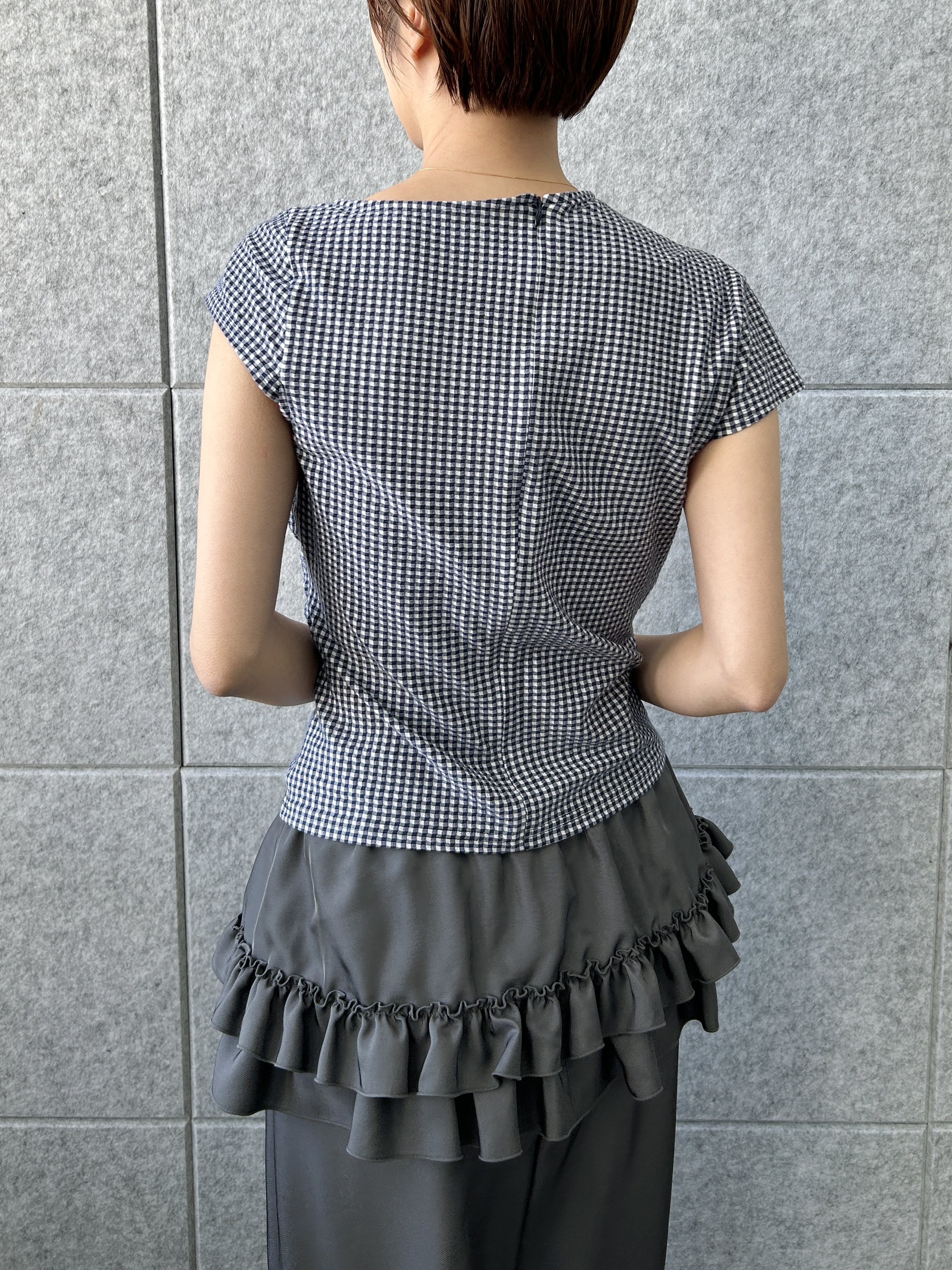 harunaさんの「CODE A｜gingham edge tops」を使ったコーディネート