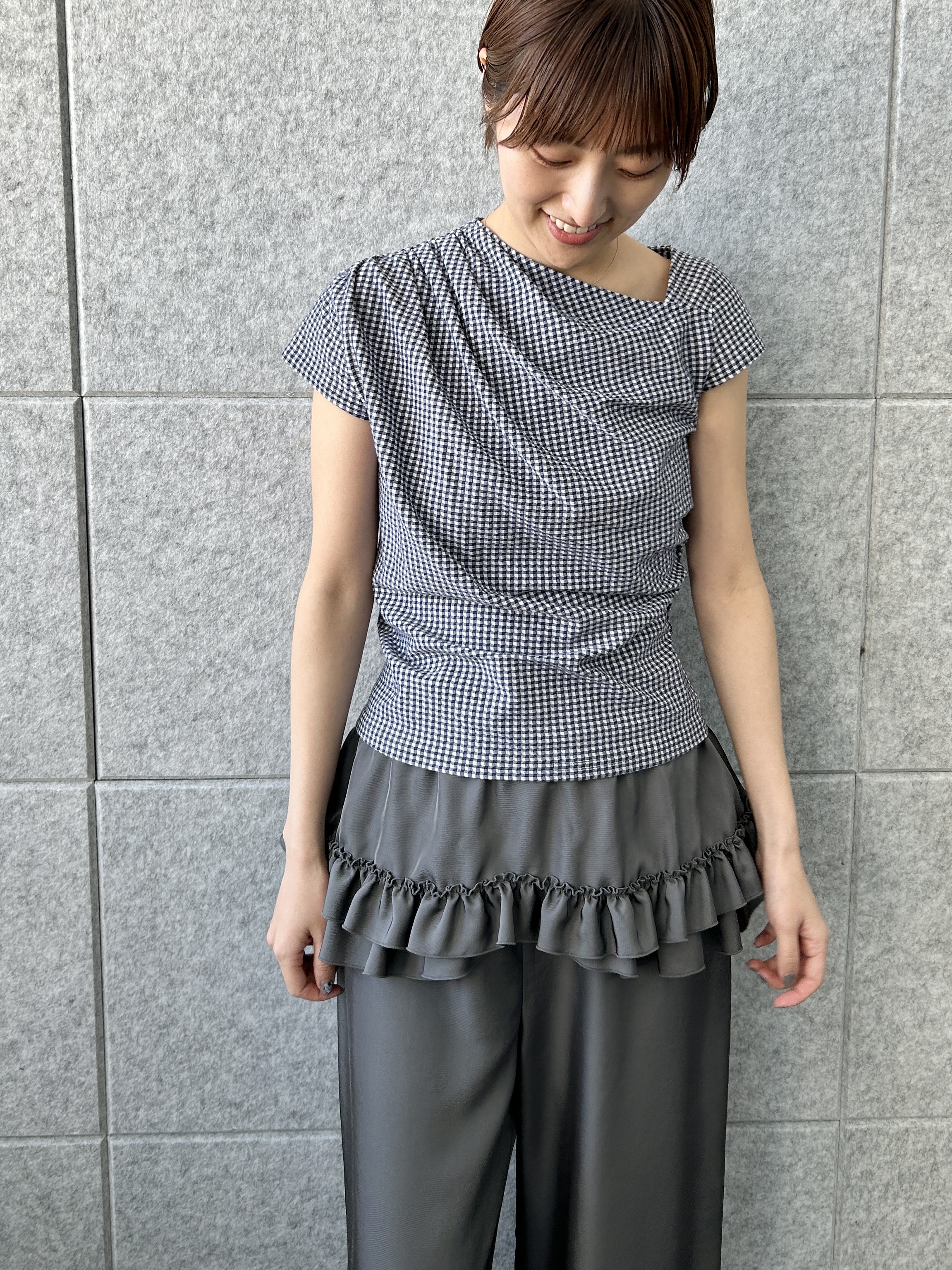 harunaさんの「CODE A｜gingham edge tops」を使ったコーディネート