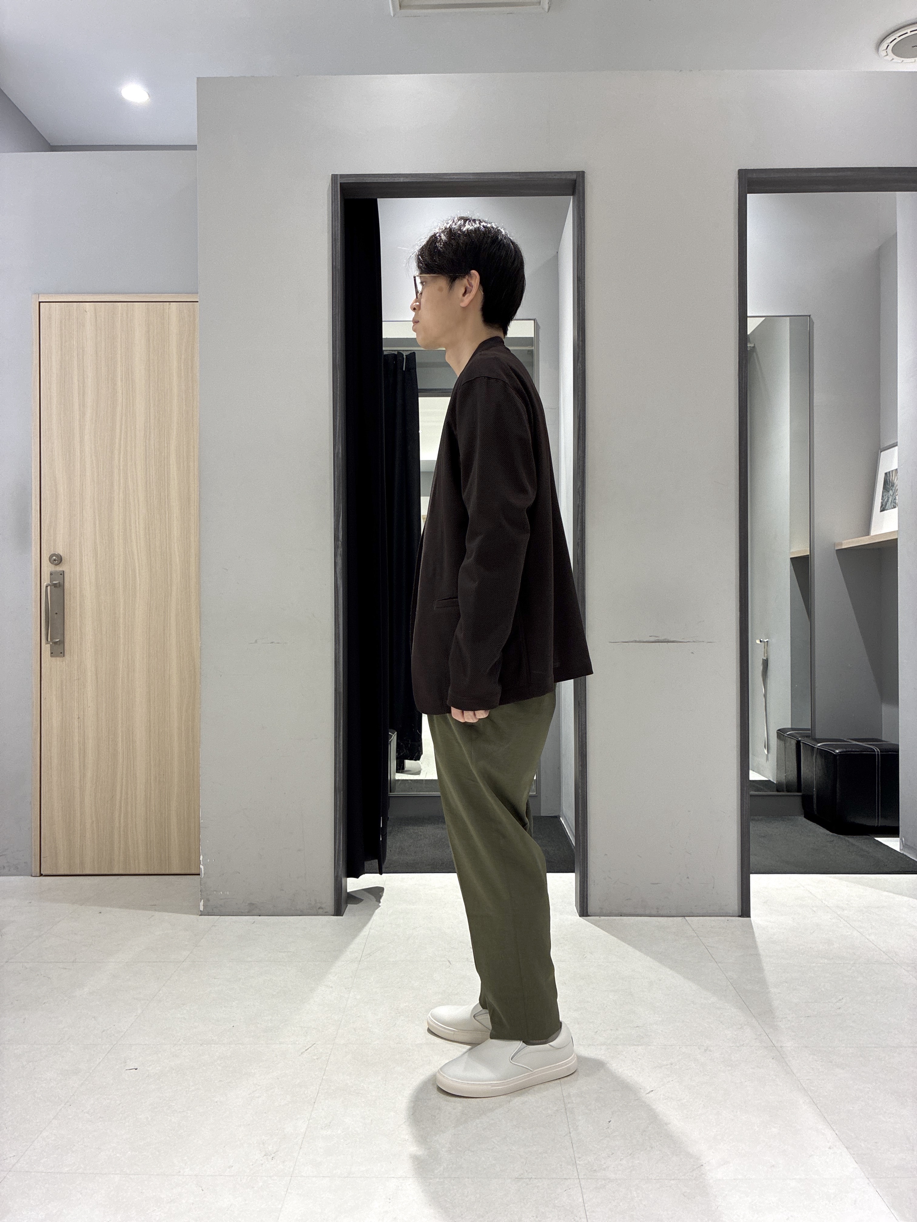 わいずみさんの「TAKEO KIKUCHI｜【抗菌防臭】バーズアイメッシュノーカラージャケット」を使ったコーディネート