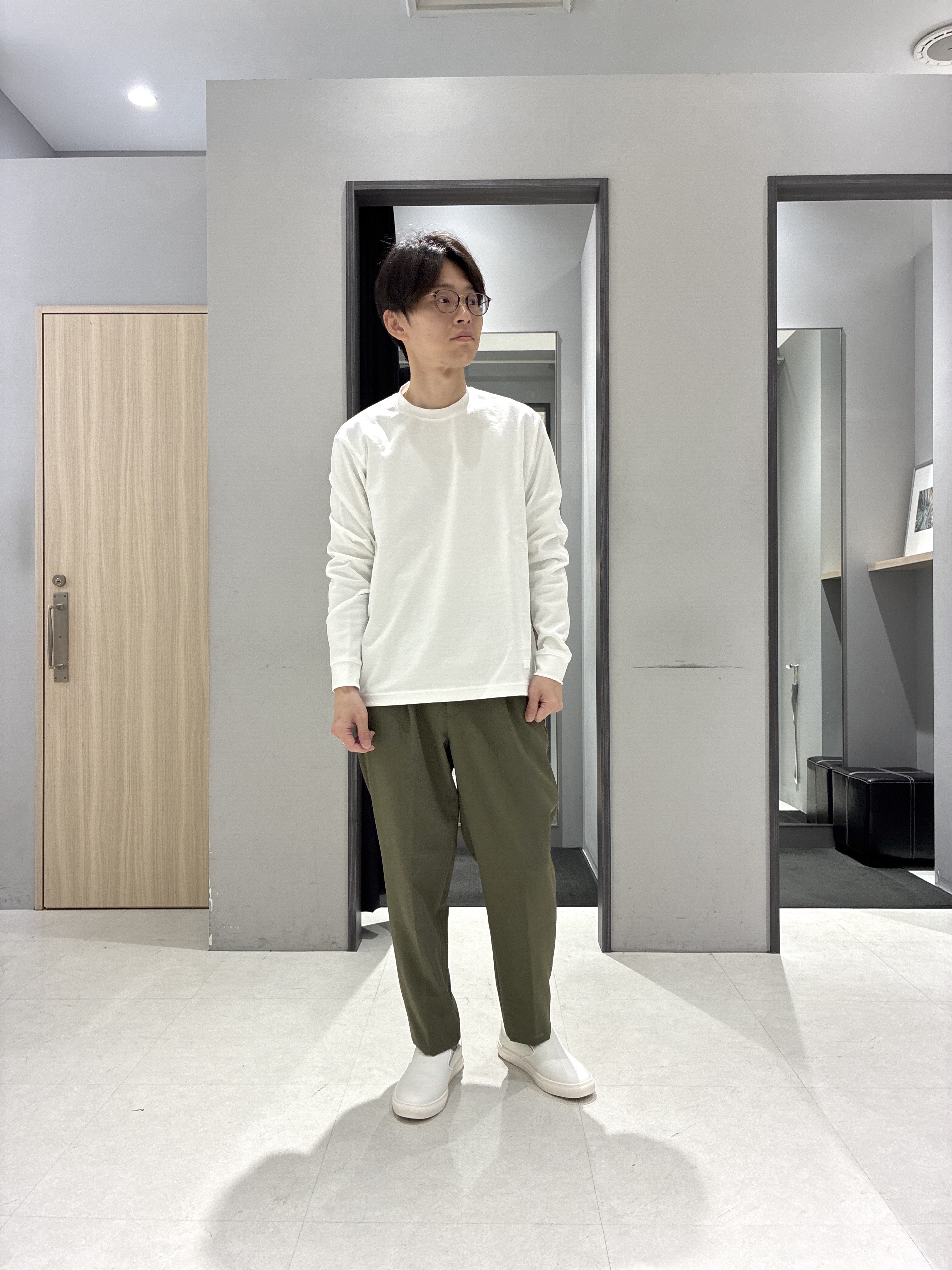 わいずみさんの「TAKEO KIKUCHI｜【抗菌防臭】バーズアイメッシュノーカラージャケット」を使ったコーディネート