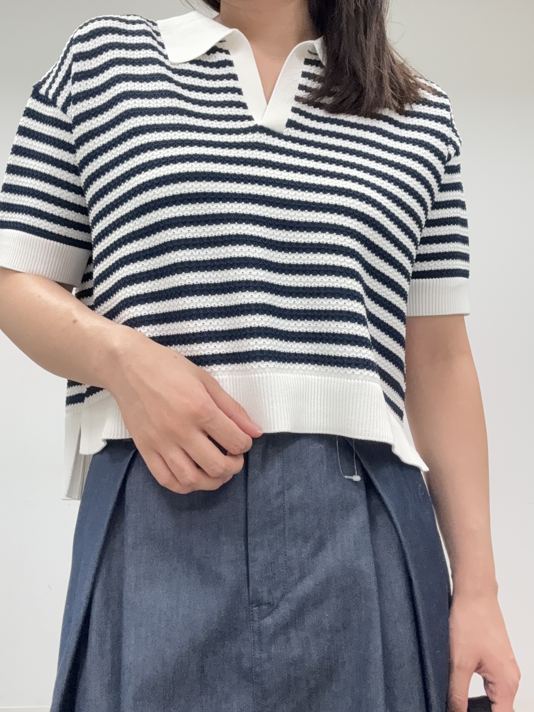 BUNさんの「DRESSTERIOR｜【接触冷感/吸水速乾】クールタッチ デニムライク タックスカート」を使ったコーディネート