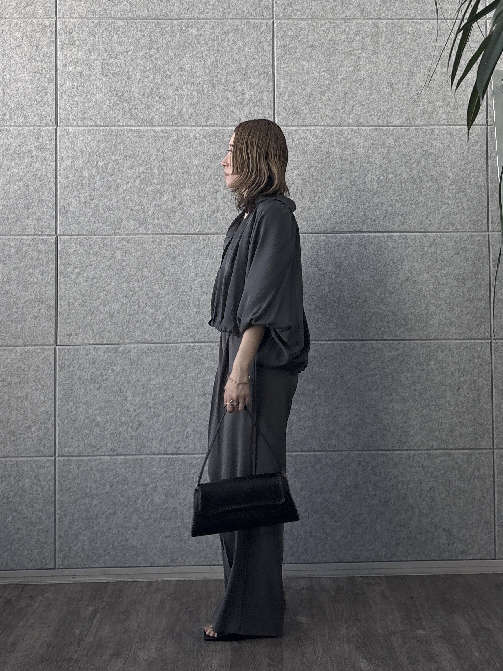 kotakiさんの「INDIVI｜バルーンシアーブラウス【接触冷感】」を使ったコーディネート