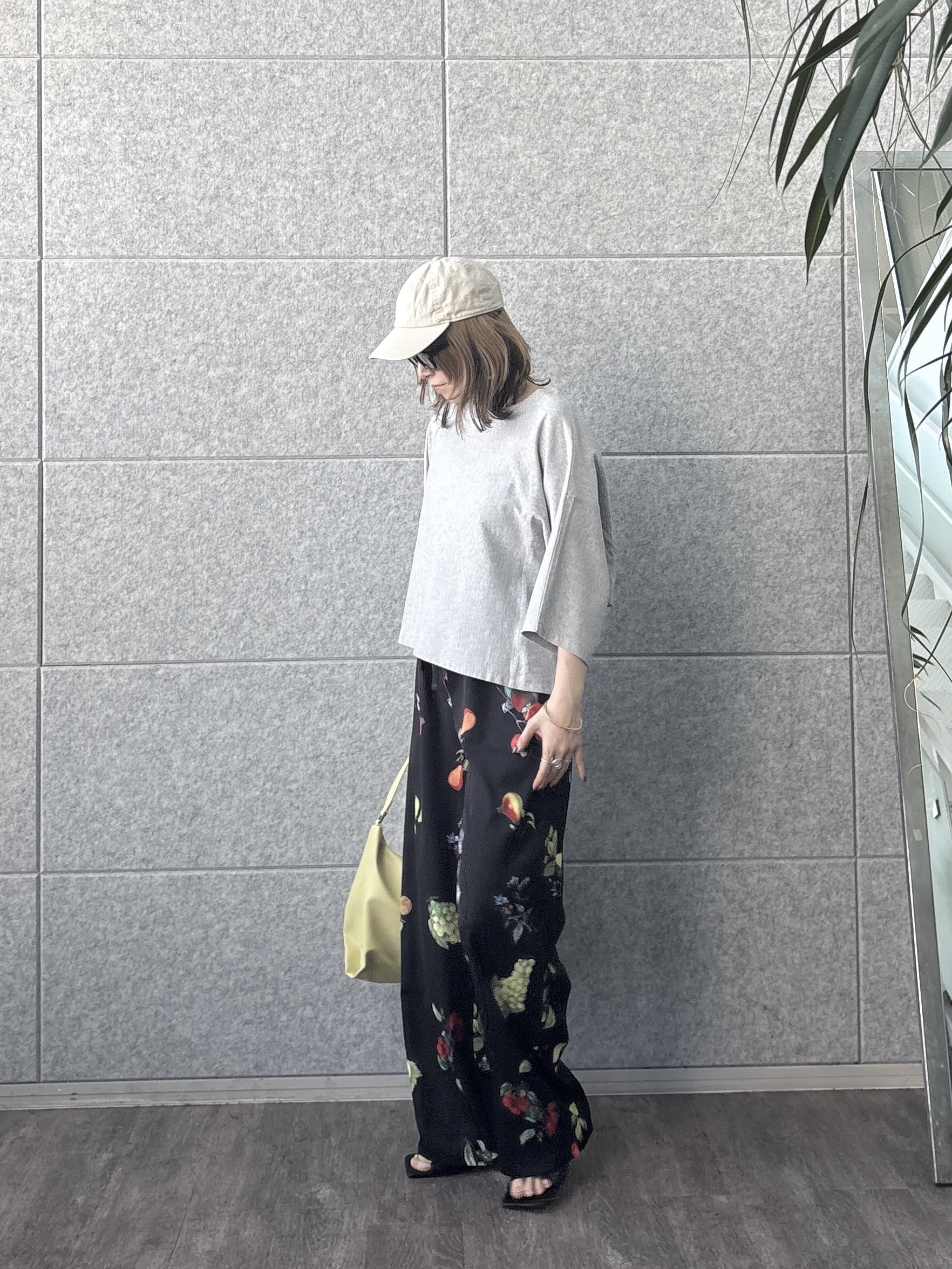 kotakiさんの「INDIVI｜【UVカット】オーバーサイズラグランカットソー」を使ったコーディネート