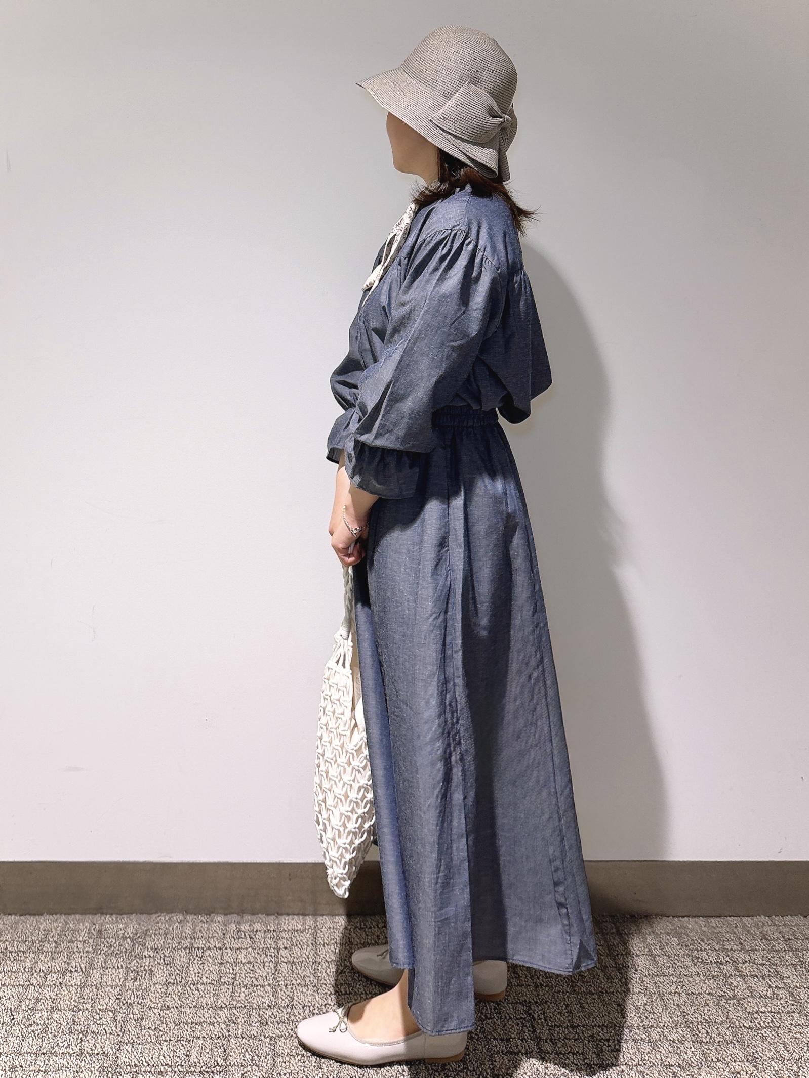 みーさんの「grove｜【貴島明日香さん着用／イージーケア／接触冷感】麻混スタンドギャザーシャツ」を使ったコーディネート