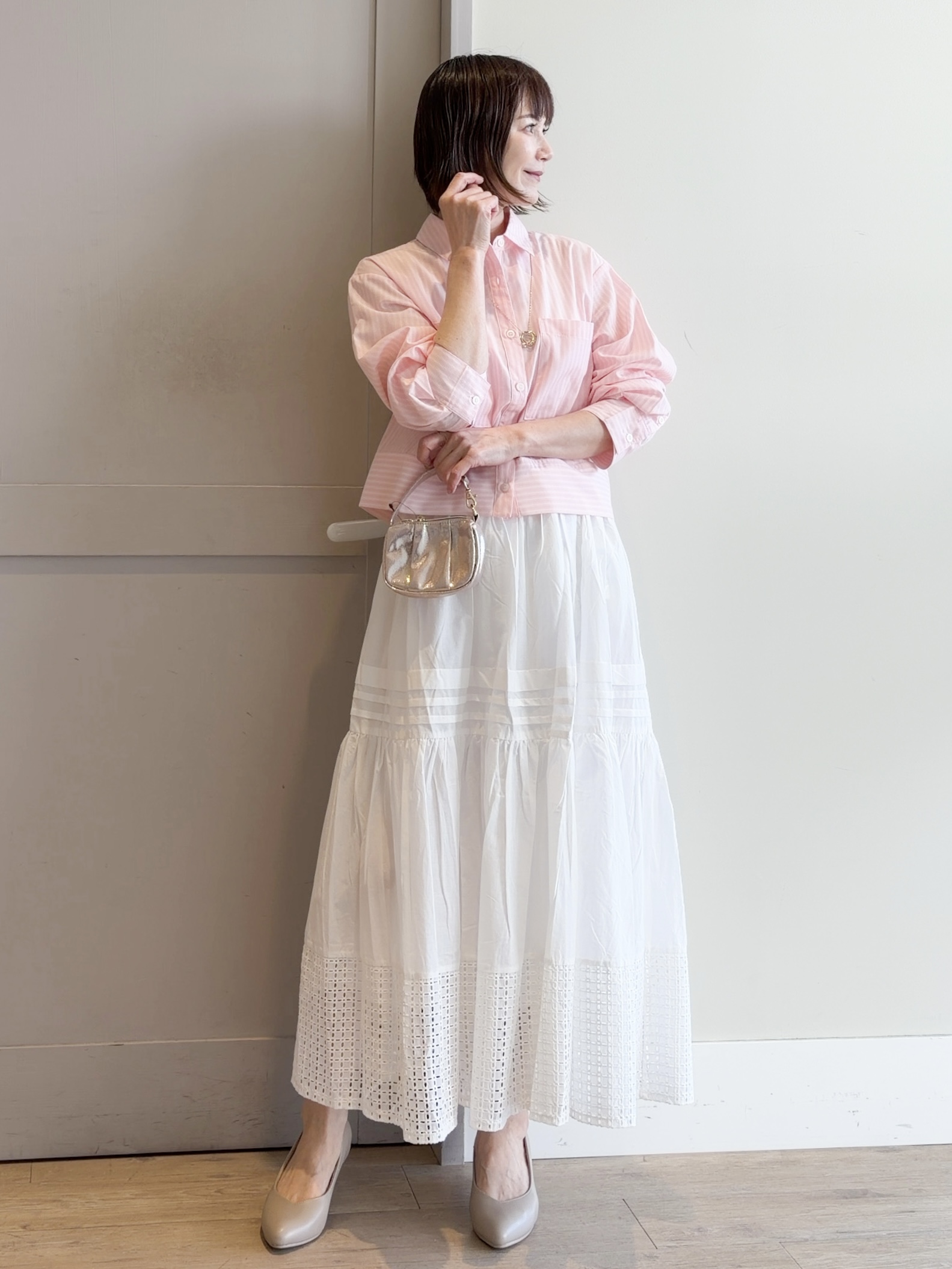 yamakoさんの「grove｜【貴島明日香さん着用／イージーケア／接触冷感】麻混クロップドシャツ」を使ったコーディネート