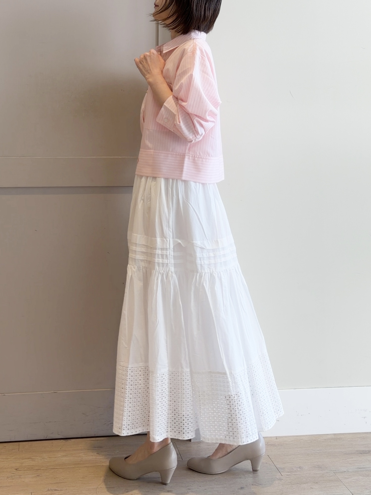yamakoさんの「grove｜【貴島明日香さん着用／イージーケア／接触冷感】麻混クロップドシャツ」を使ったコーディネート