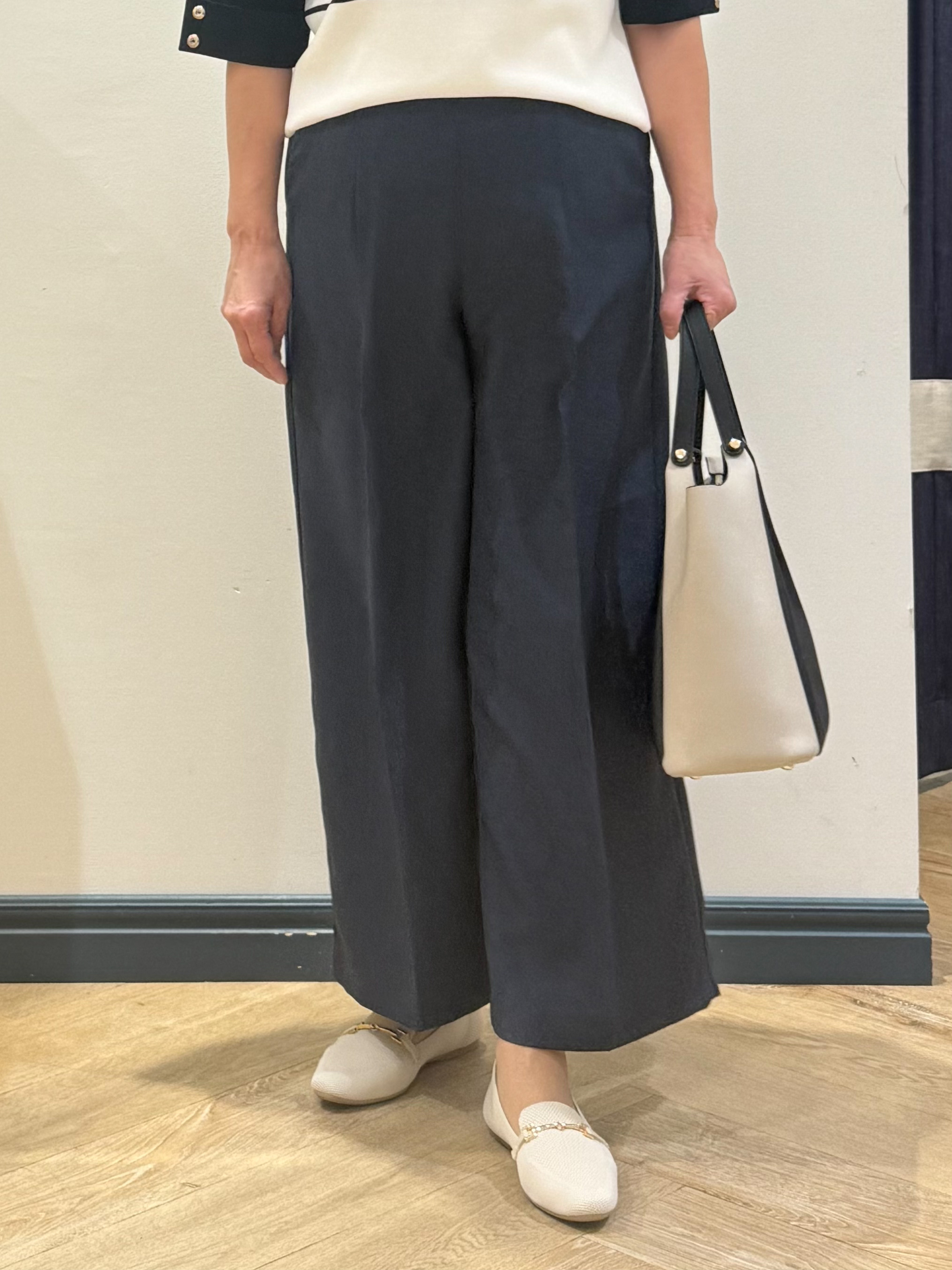 Lilyさんの「grove｜【シリーズ累計36万枚/名品ニット】やわらかドライタッチ 袖メッシュ編みニット」を使ったコーディネート