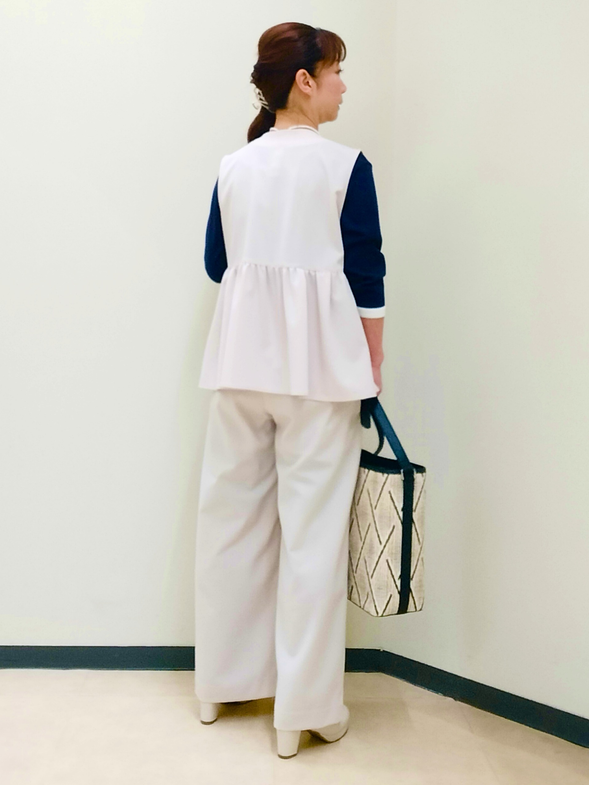 花さんの「Reflect｜【単品使い◎】ペプラムベスト＋リラクシーパンツセット」を使ったコーディネート