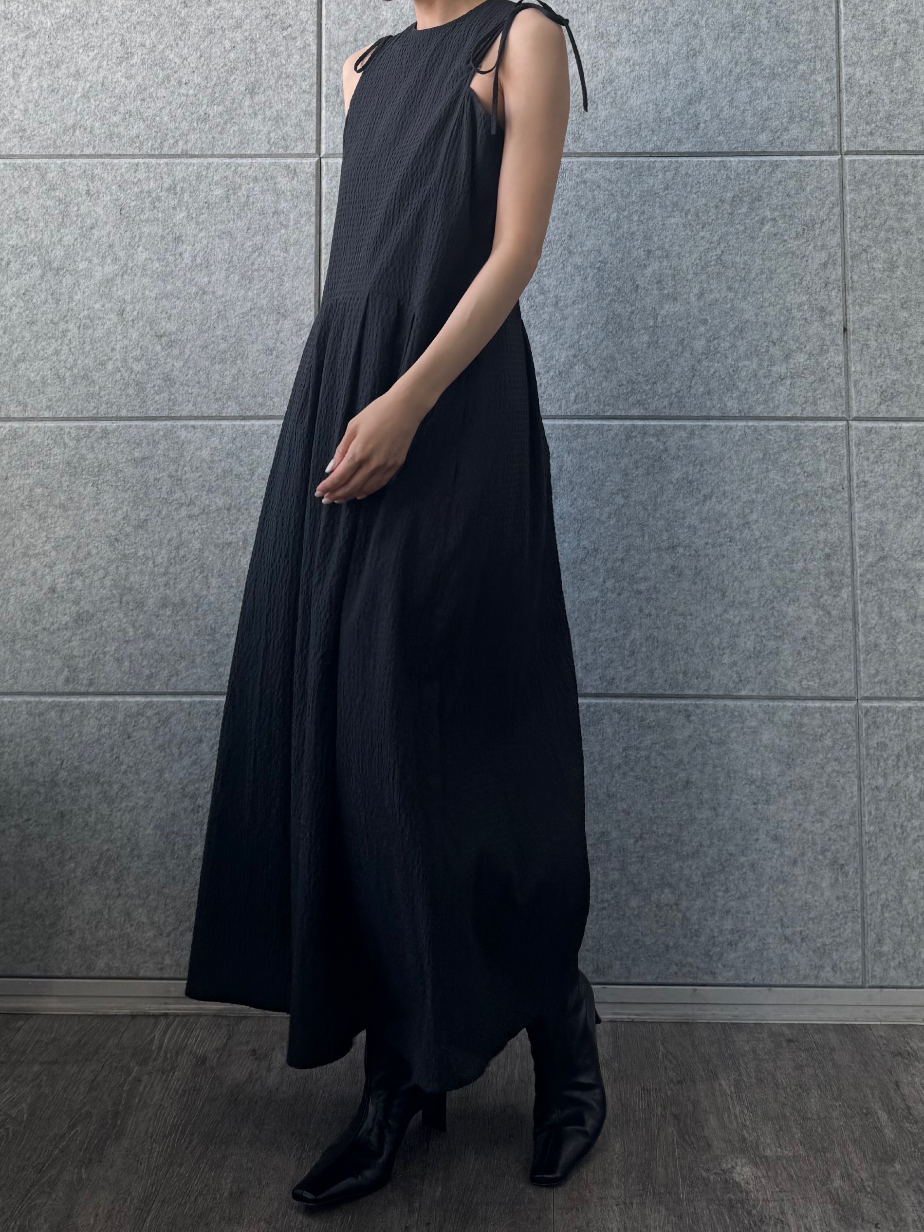 designer yukaさんの「CODE A｜shoulder ribbon dress」を使ったコーディネート