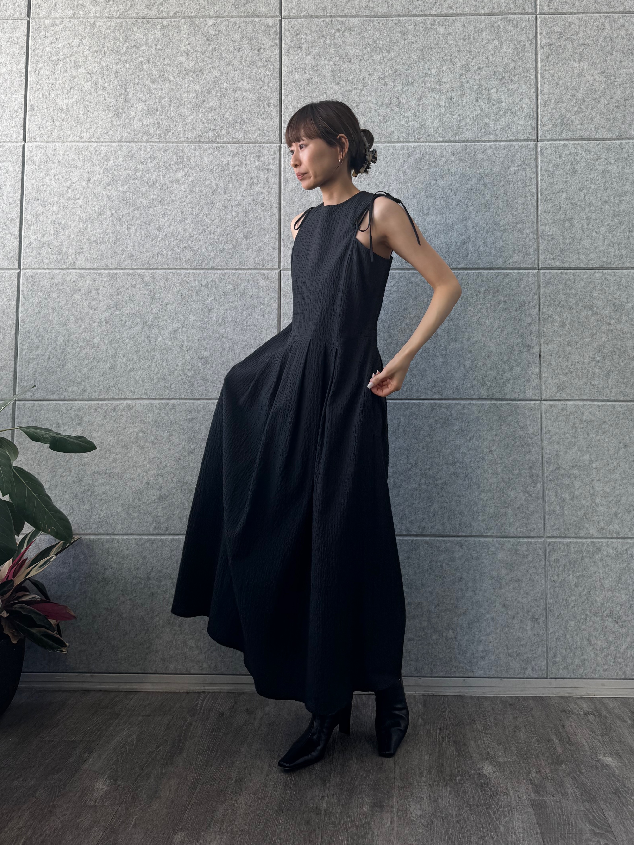 designer yukaさんの「CODE A｜shoulder ribbon dress」を使ったコーディネート