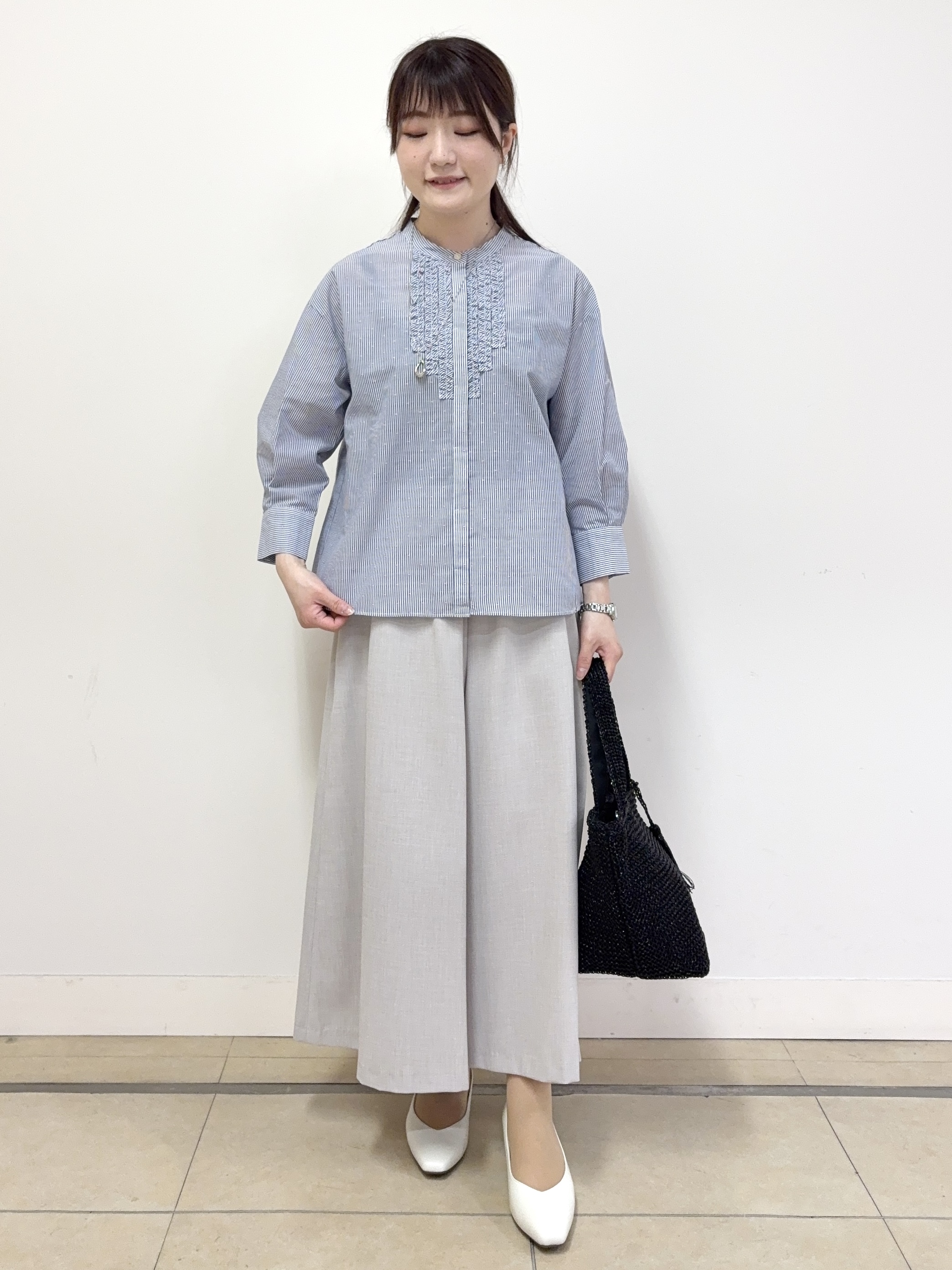 mikiさんの「Reflect｜【接触冷感】八分袖フロントフリルブラウス」を使ったコーディネート