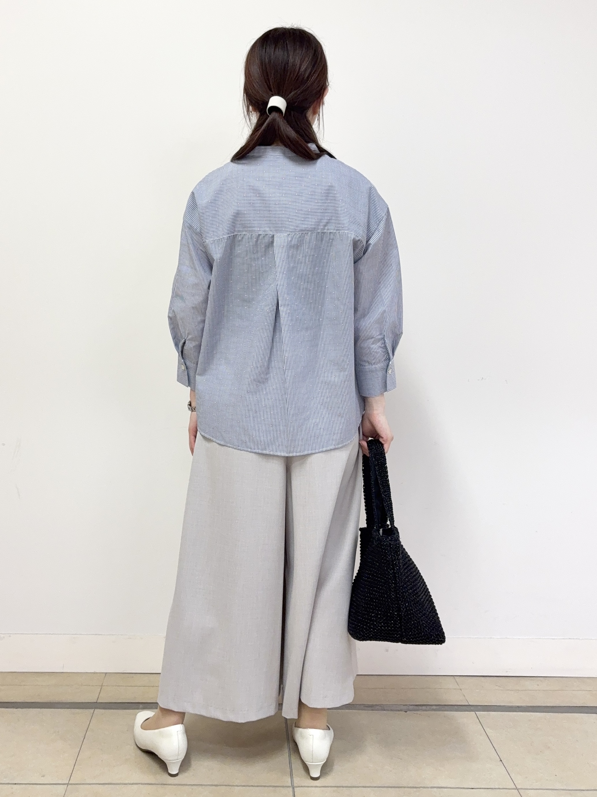 mikiさんの「Reflect｜【接触冷感】八分袖フロントフリルブラウス」を使ったコーディネート