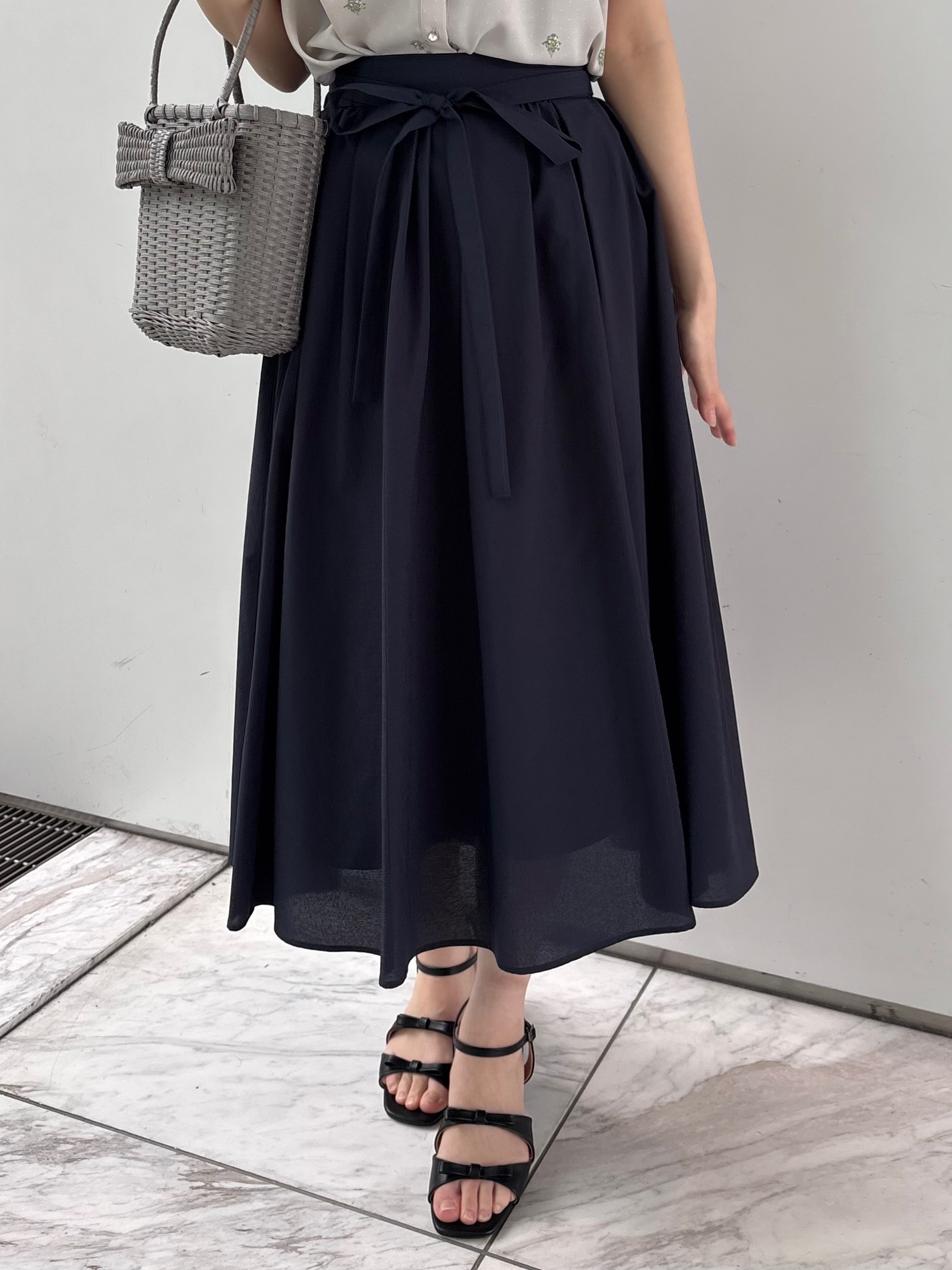 AOIさんの「Couture brooch｜【洗える】ドットフラワー ブラウス」を使ったコーディネート