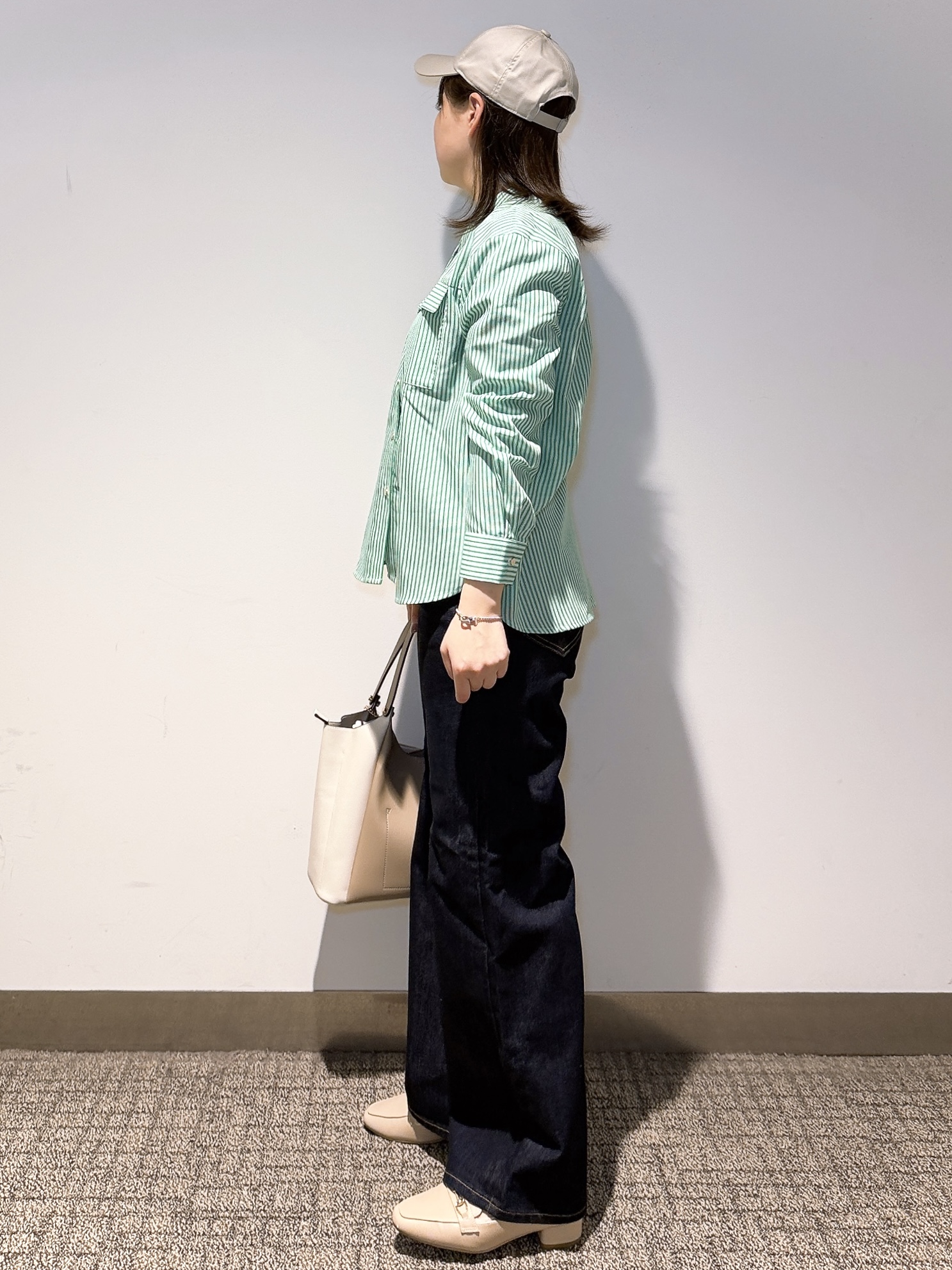 みーさんの「grove｜【貴島明日香さん着用】お仕事も普段も。今どきワークシャツブラウス」を使ったコーディネート