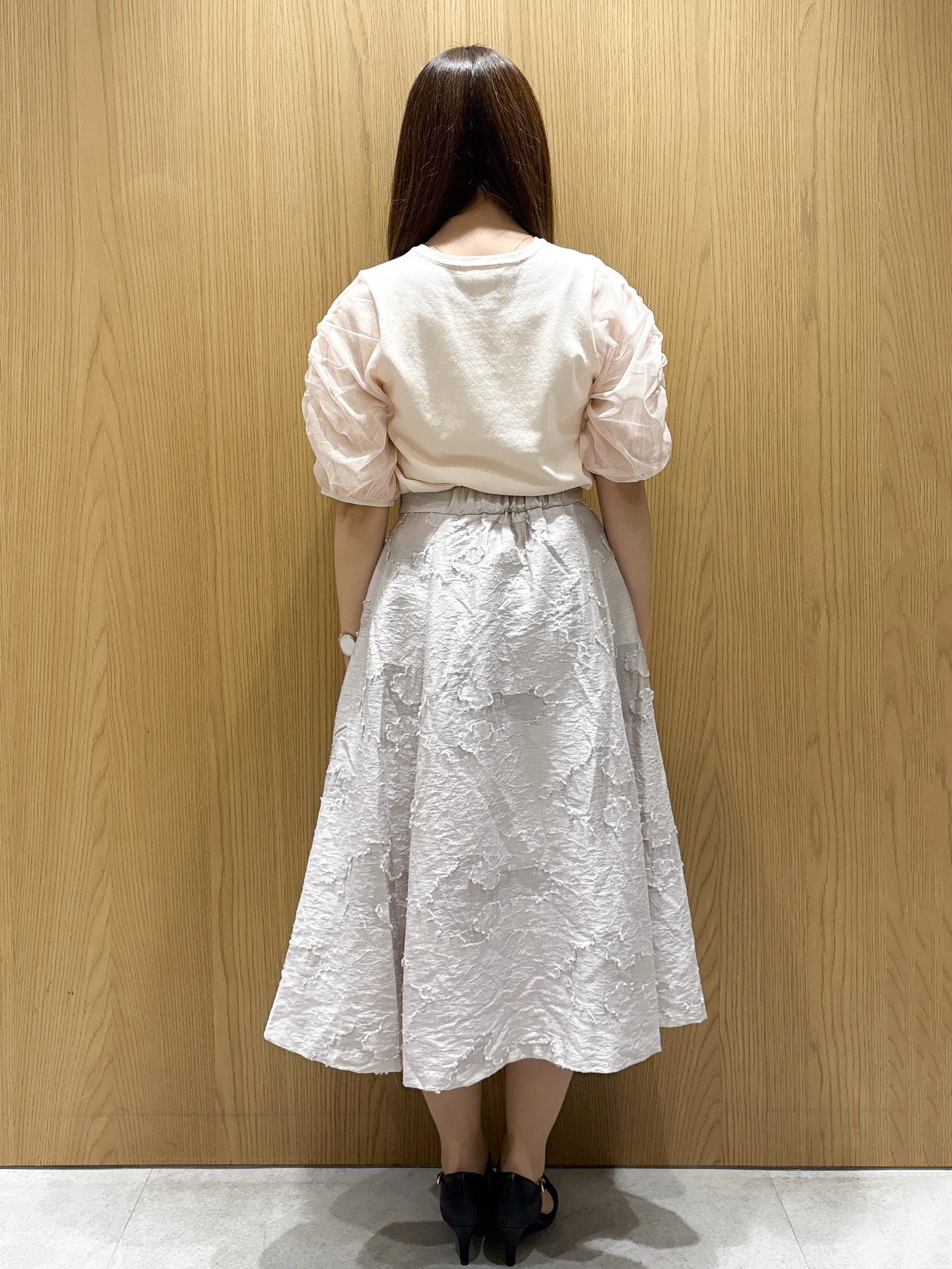 ゆいさんの「index｜ギャザーチュールスリーブニット【洗濯機OK／抗ピル】」を使ったコーディネート