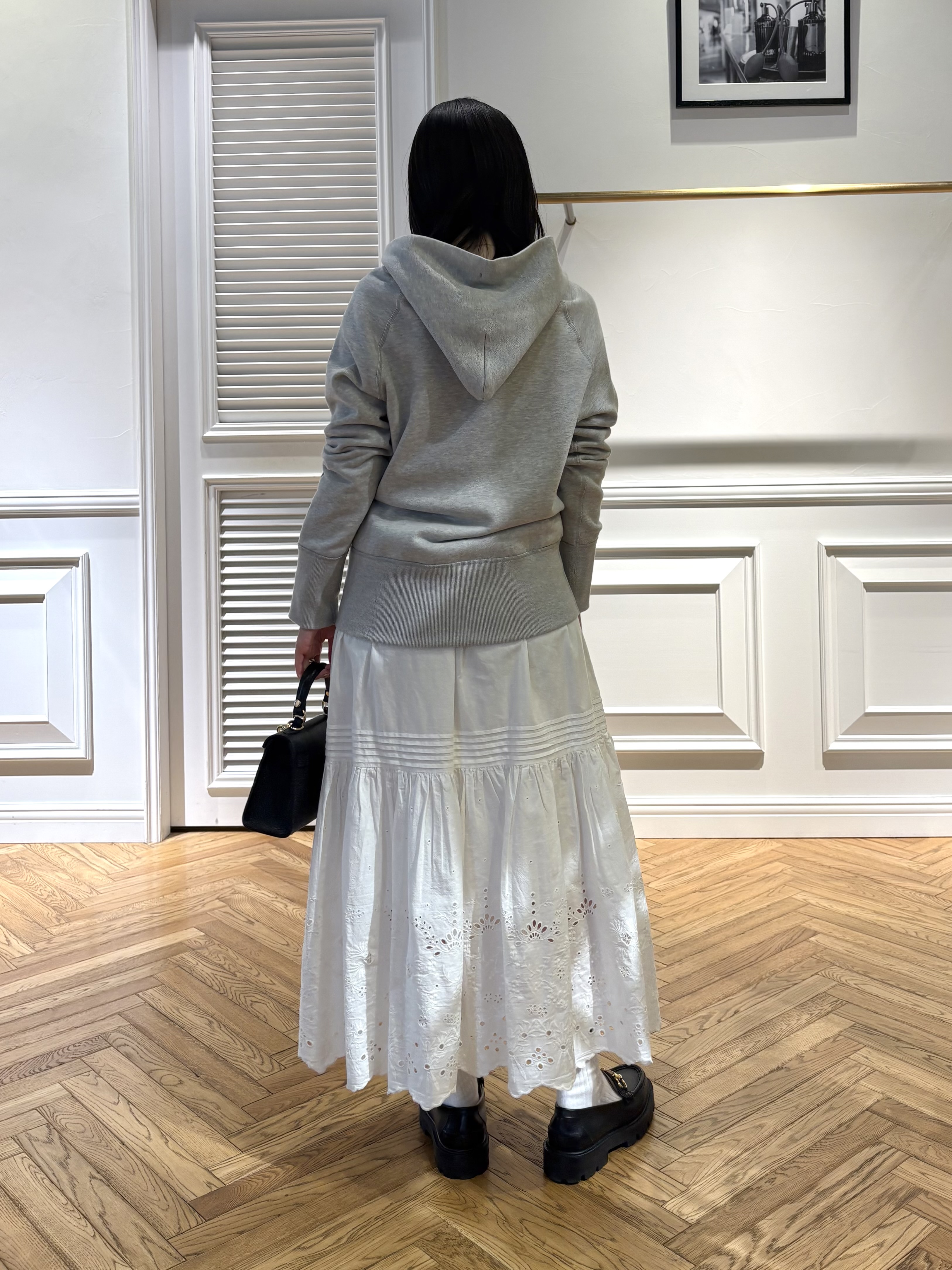 cocoさんの「DRESSTERIOR｜【春夏/寒暖差対応/ウォッシャブル】ライト裏毛フーディー」を使ったコーディネート