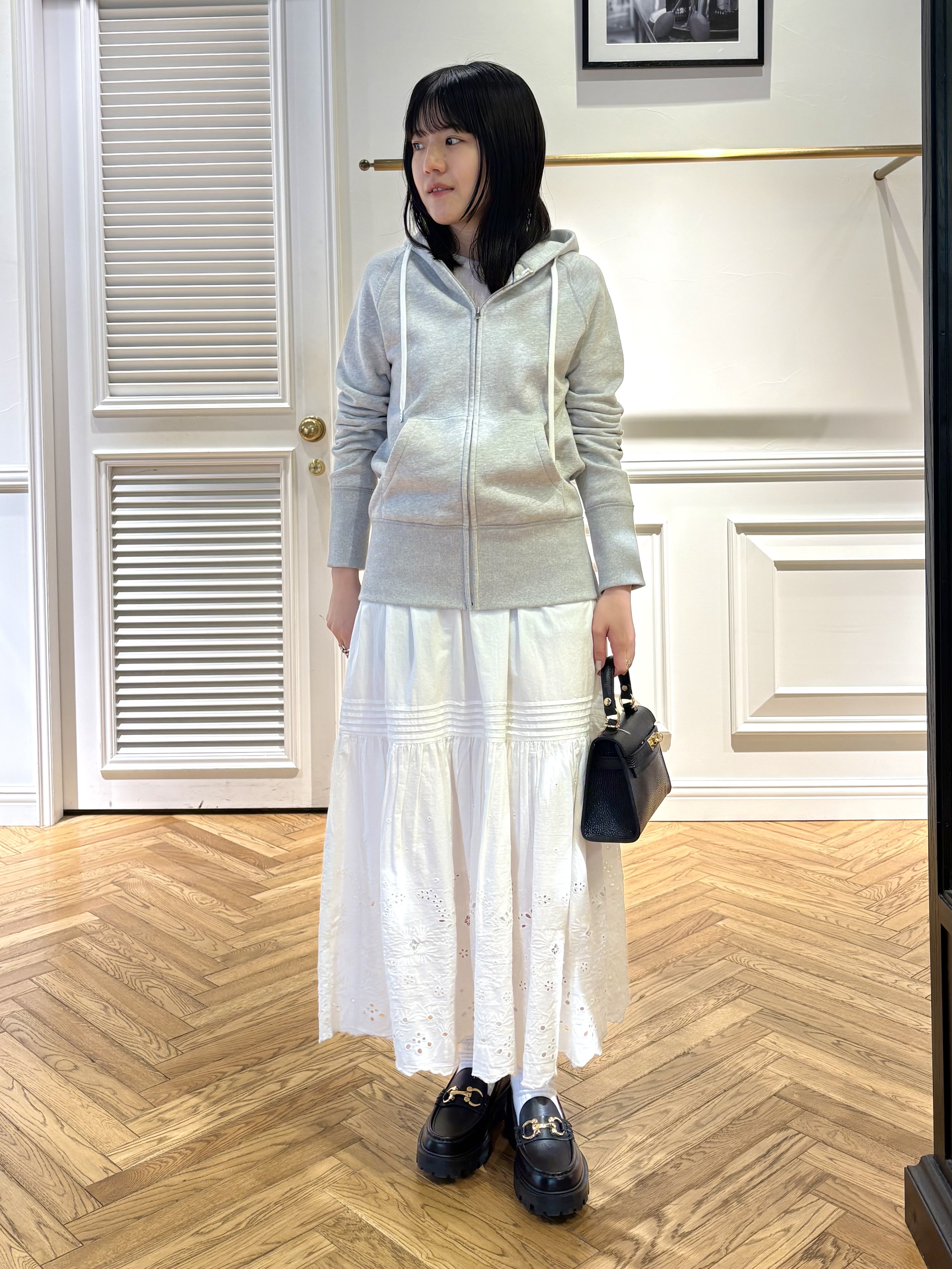 cocoさんの「DRESSTERIOR｜【春夏/寒暖差対応/ウォッシャブル】ライト裏毛フーディー」を使ったコーディネート