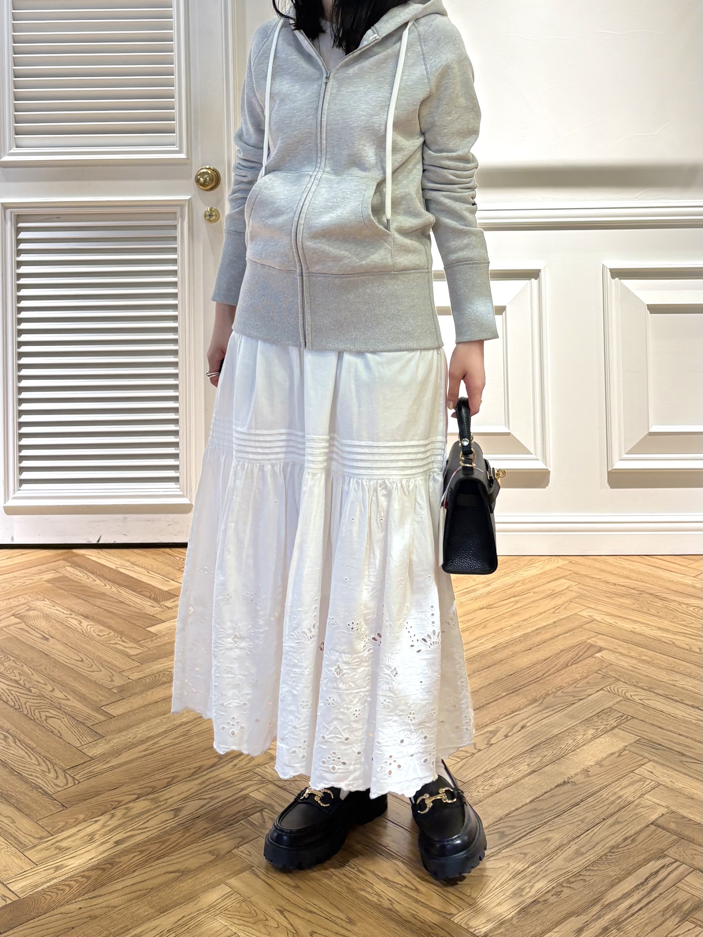 cocoさんの「DRESSTERIOR｜【春夏/寒暖差対応/ウォッシャブル】ライト裏毛フーディー」を使ったコーディネート