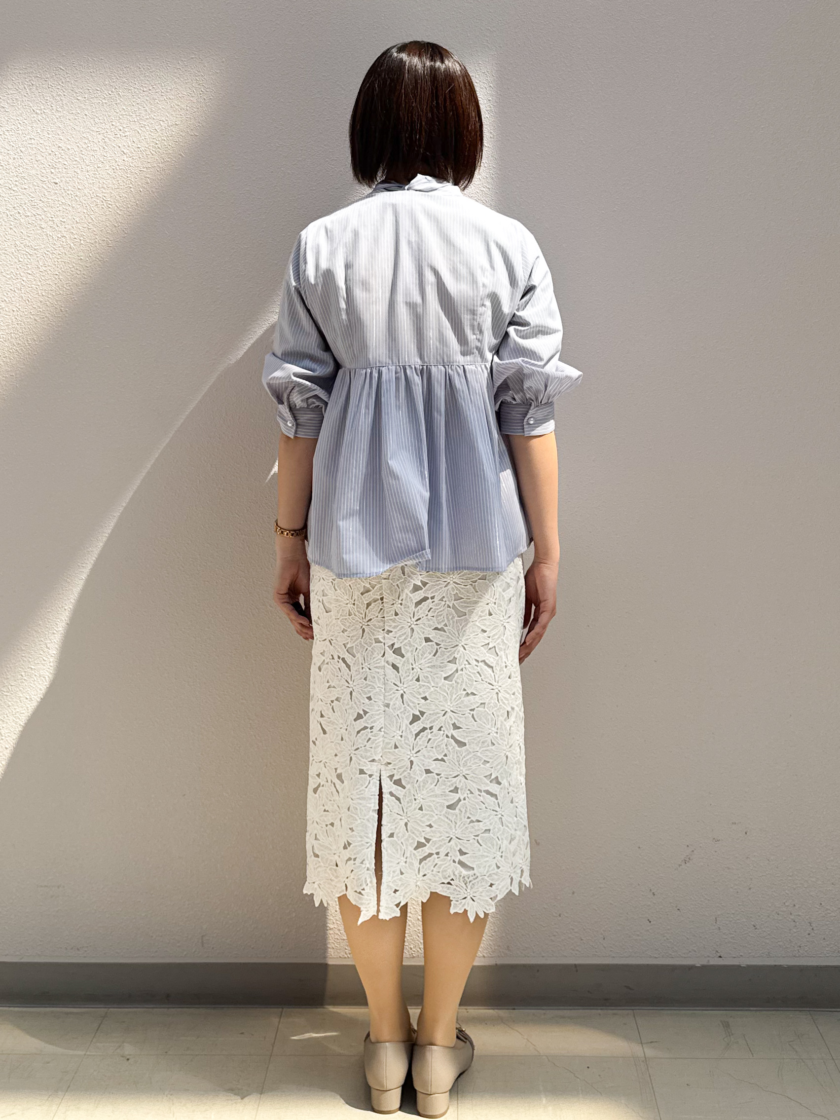 mihaさんの「index｜ペプラムブラウス／ボウタイ取り外し可【洗濯機OK／イージーアイロン／防シワ】《XS～LL／8col》」を使ったコーディネート