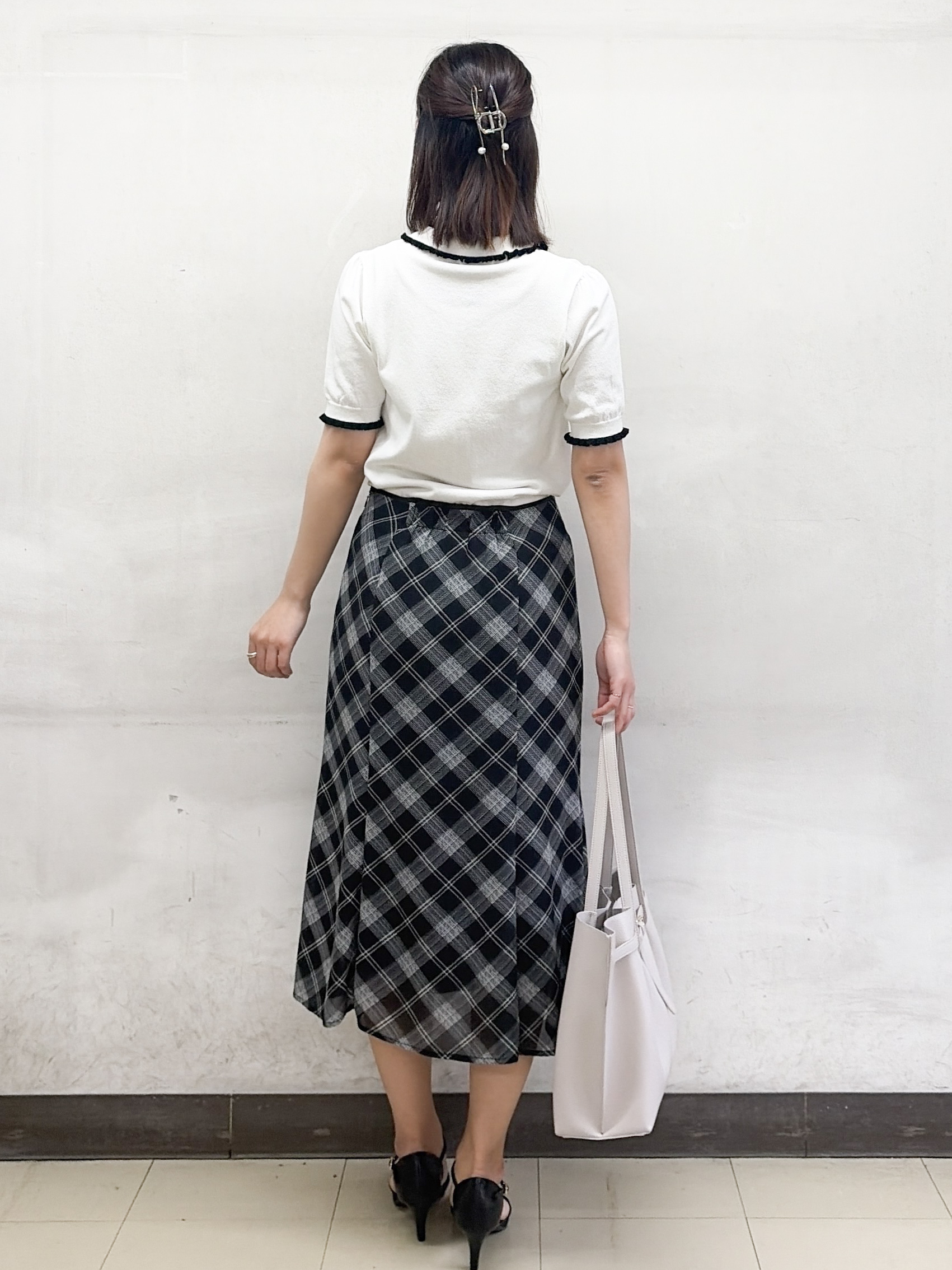 yurinaさんの「index｜ミニフリル衿付きポロニット【洗濯機OK／抗ピル】」を使ったコーディネート