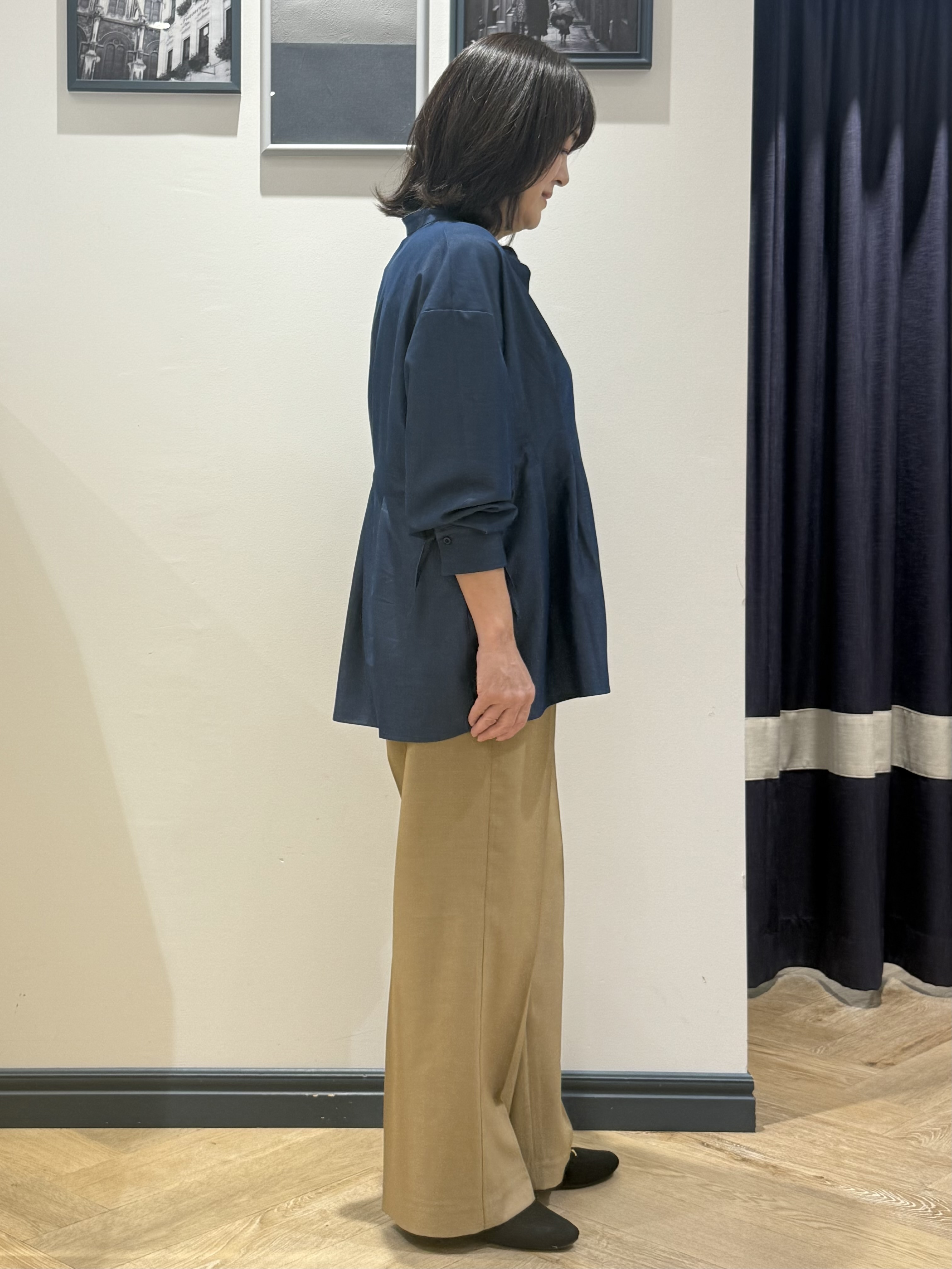 Lilyさんの「grove｜【体型カバー】ウエストタック スタンドネックシャツ」を使ったコーディネート
