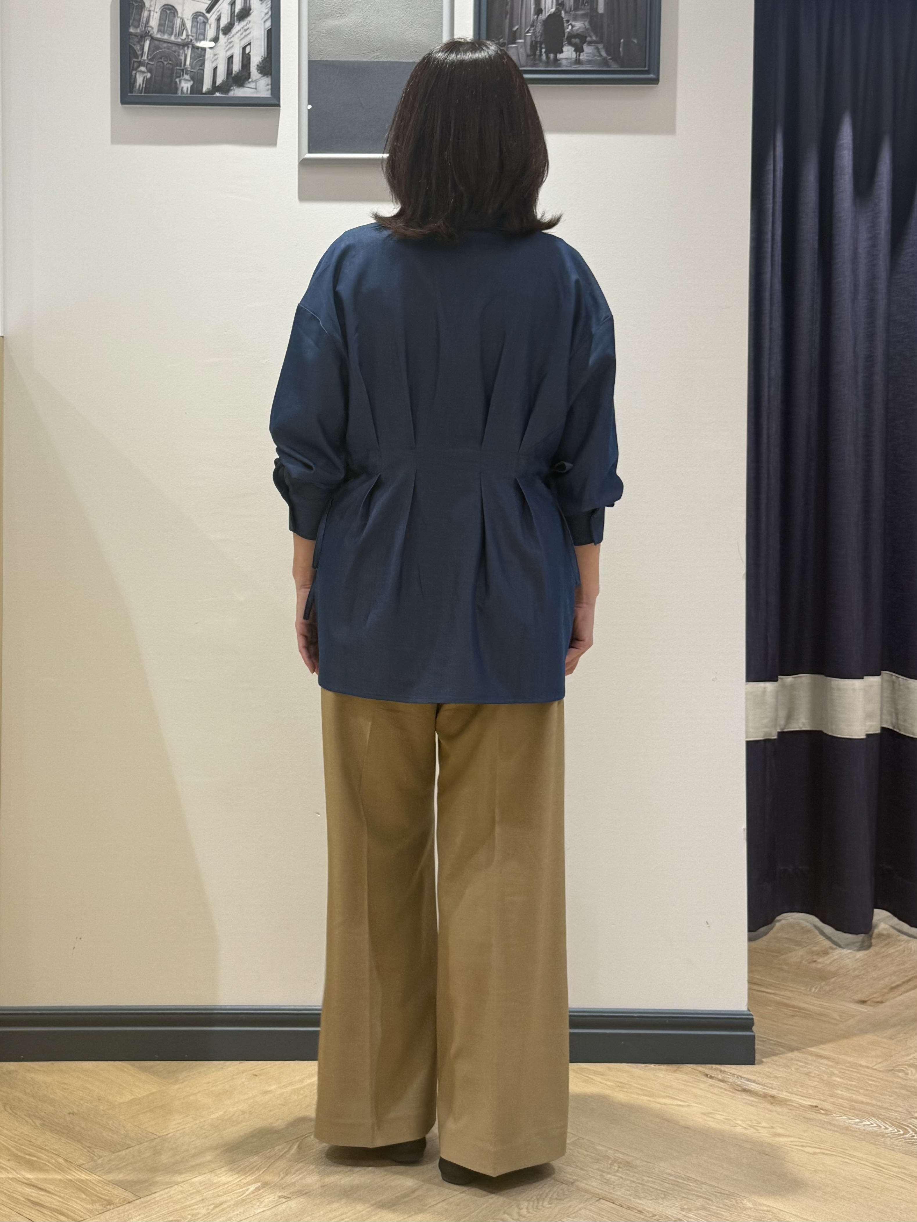 Lilyさんの「grove｜【体型カバー】ウエストタック スタンドネックシャツ」を使ったコーディネート
