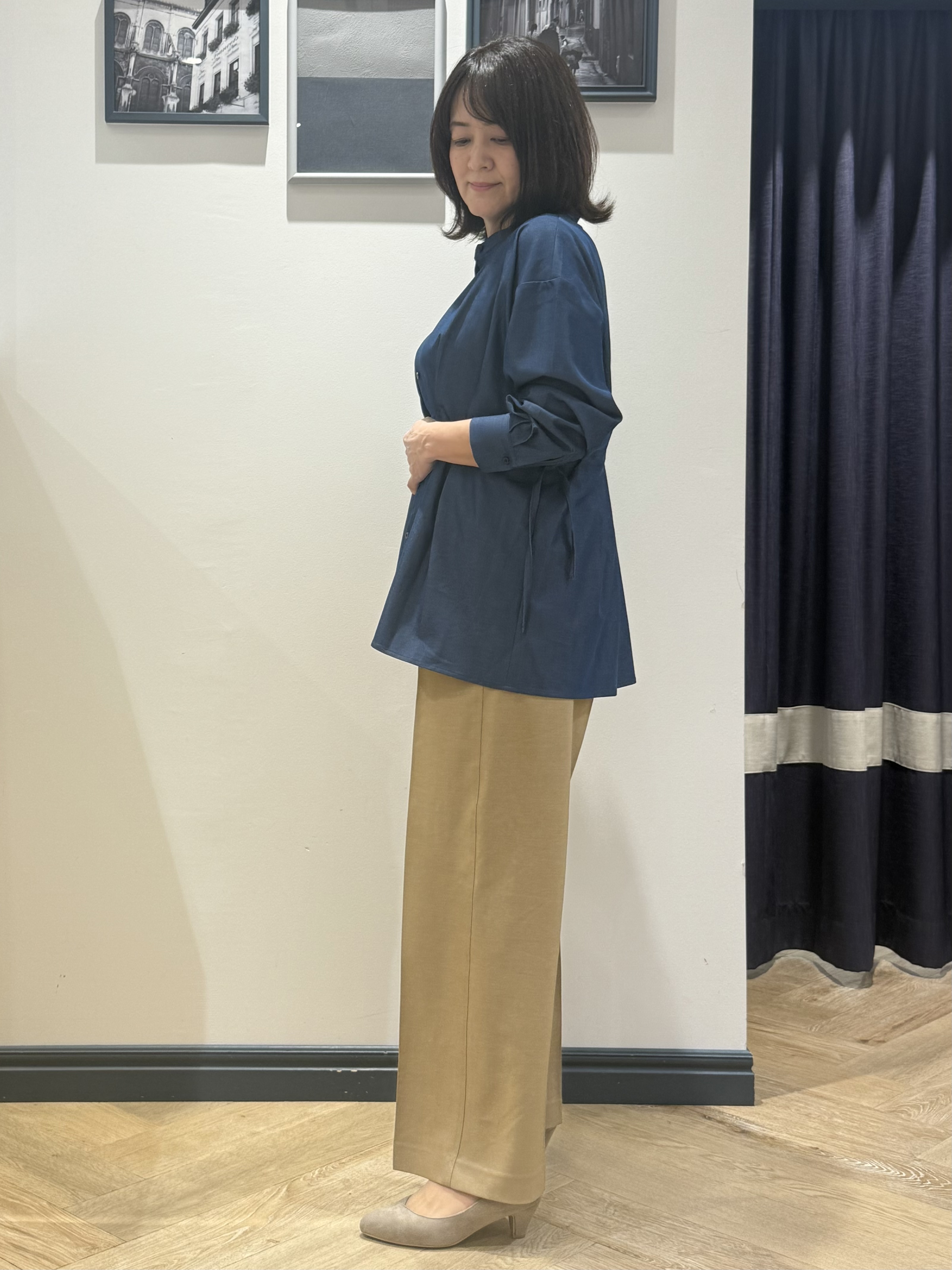 Lilyさんの「grove｜【体型カバー】ウエストタック スタンドネックシャツ」を使ったコーディネート