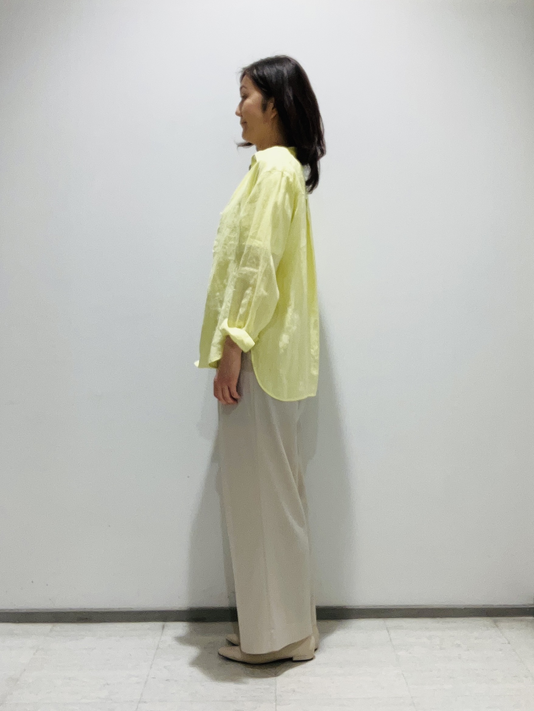 fujiさんの「INDIVI｜【接触冷感／2WAY】カシュクールリネンシャツ」を使ったコーディネート