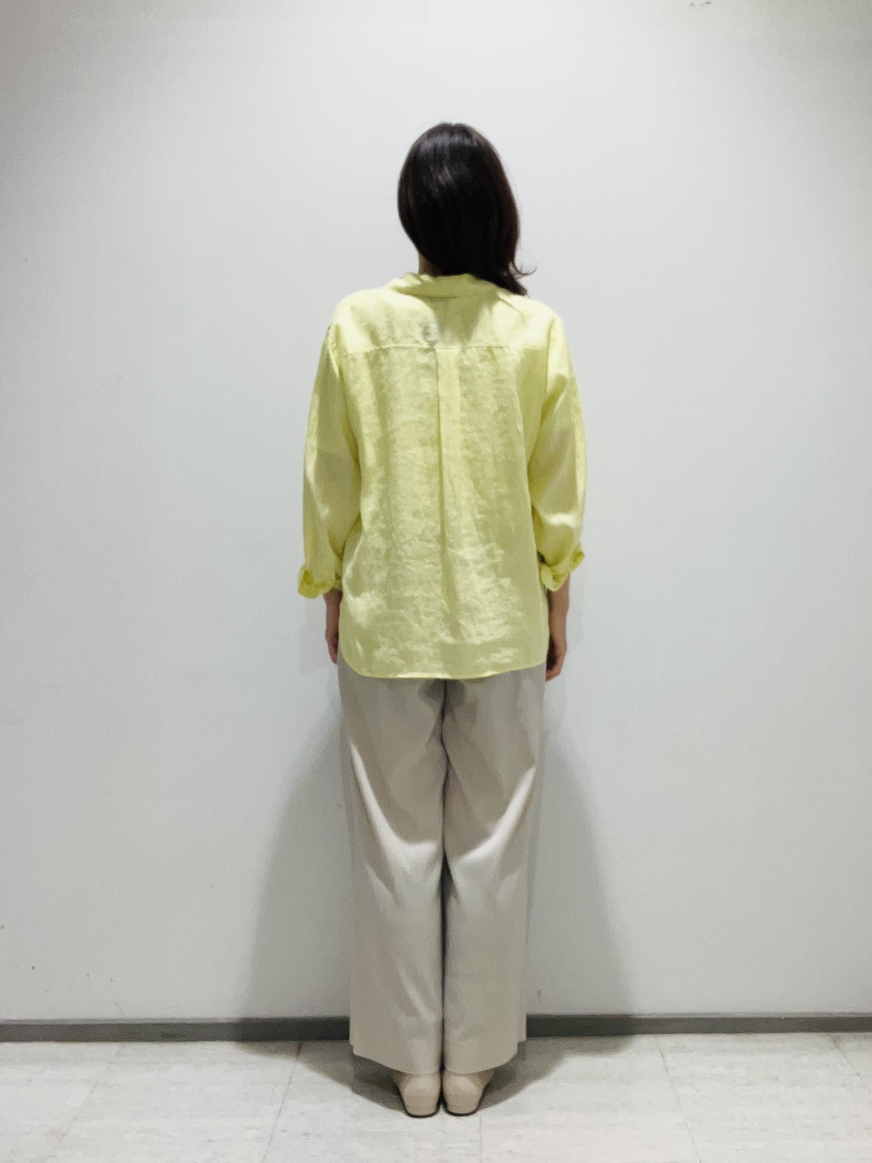 fujiさんの「INDIVI｜【接触冷感／2WAY】カシュクールリネンシャツ」を使ったコーディネート