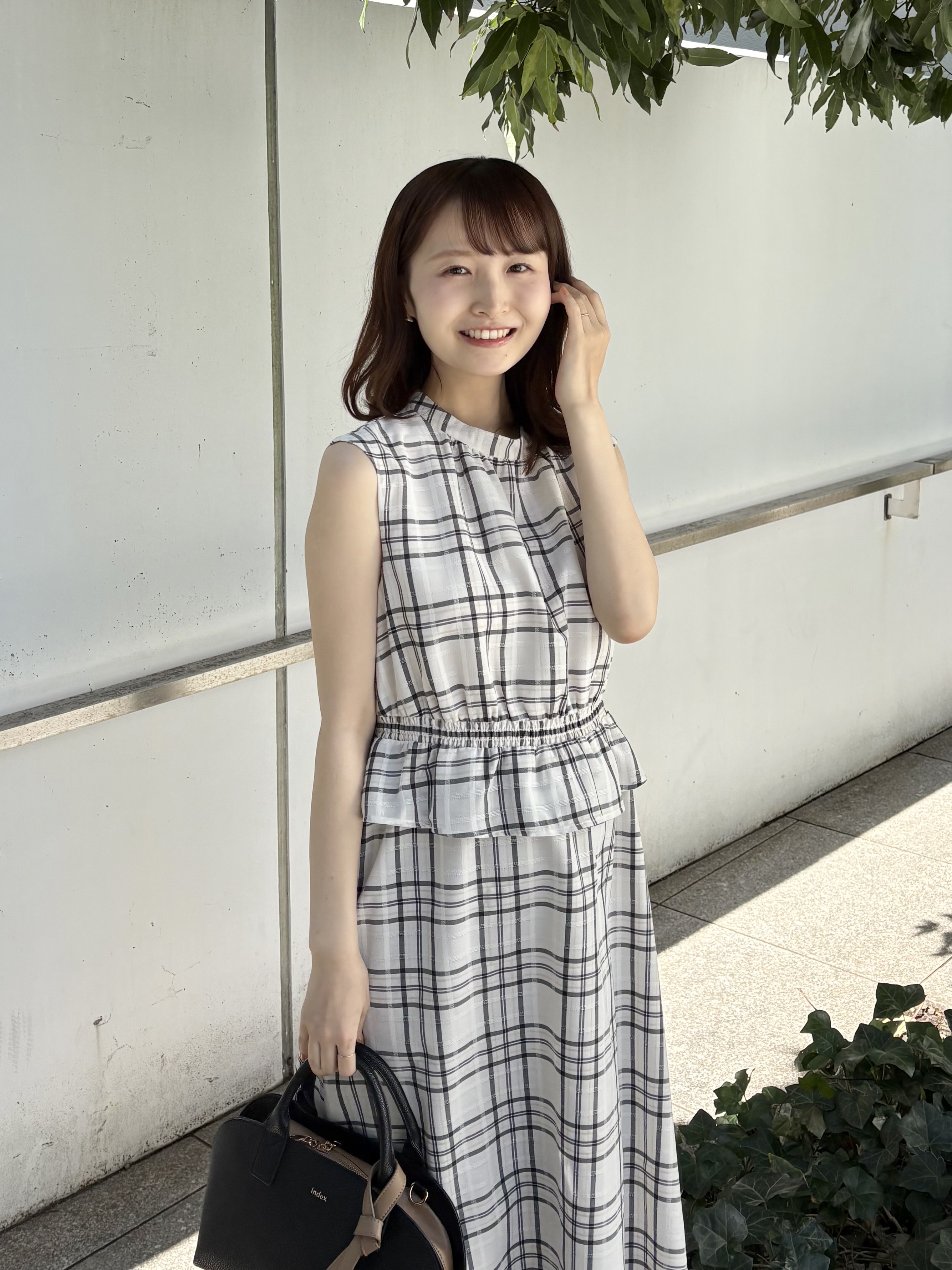みさかさんの「index｜シアーチェックミニペプラムワンピース【防シワ／洗濯機OK】」を使ったコーディネート