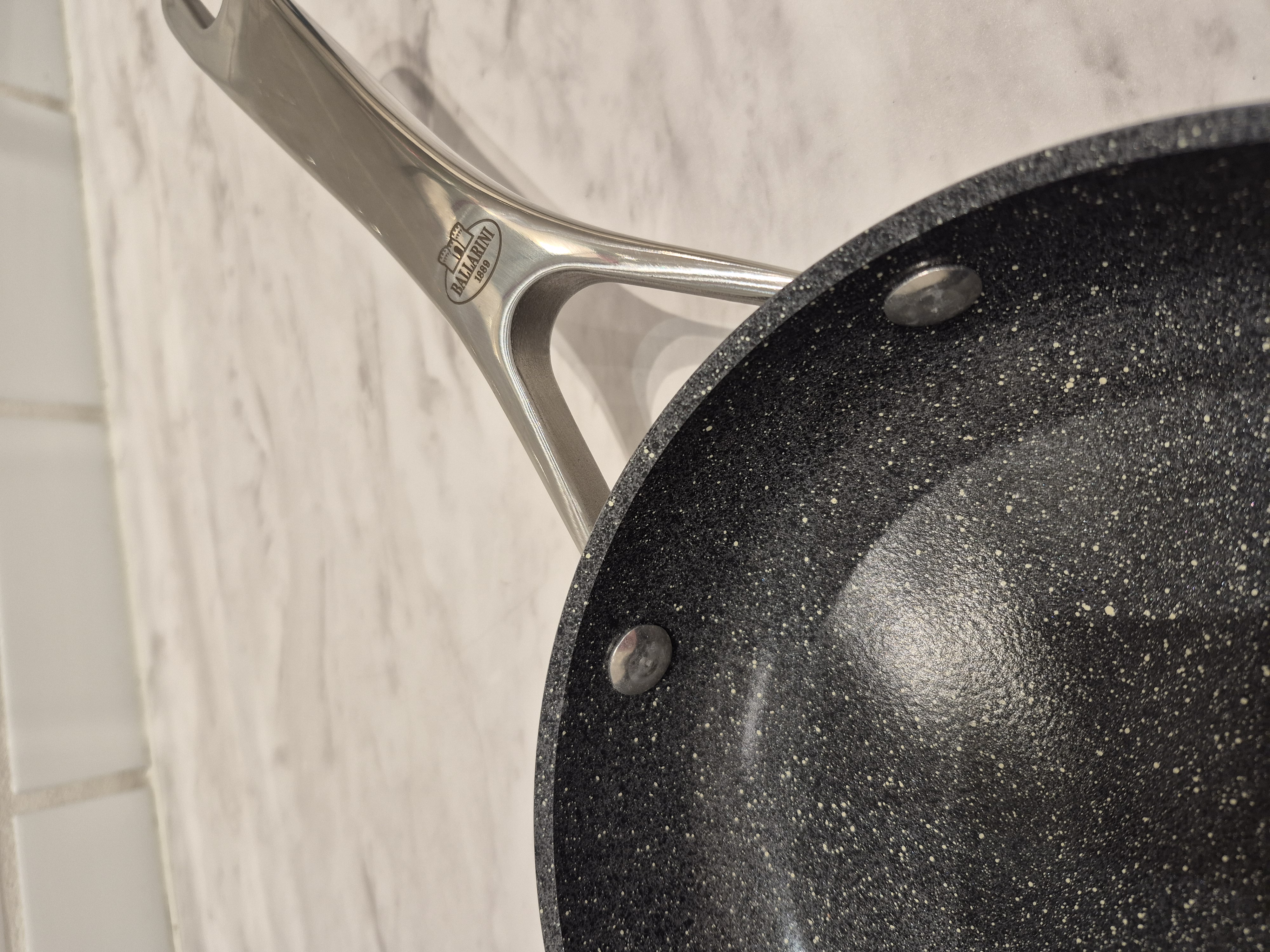 なかさんの「212 KITCHEN STORE｜サリーナ セラミックフライパン 20センチ ＜BALLARINI バッラリーニ＞」を使ったコーディネート
