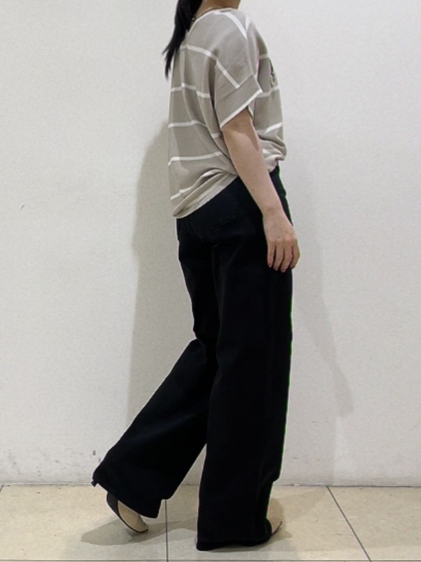 watanabeさんの「UNTITLED｜【11色展開/体型カバー】前後2WAYフレンチスリーブニット」を使ったコーディネート