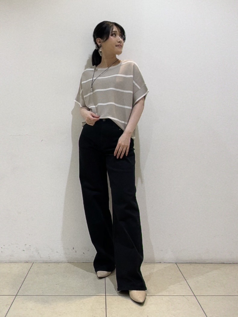 watanabeさんの「UNTITLED｜【11色展開/体型カバー】前後2WAYフレンチスリーブニット」を使ったコーディネート