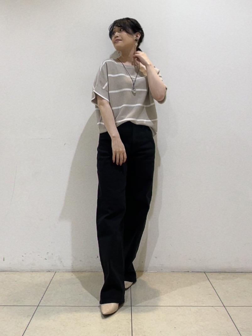 watanabeさんの「UNTITLED｜【11色展開/体型カバー】前後2WAYフレンチスリーブニット」を使ったコーディネート