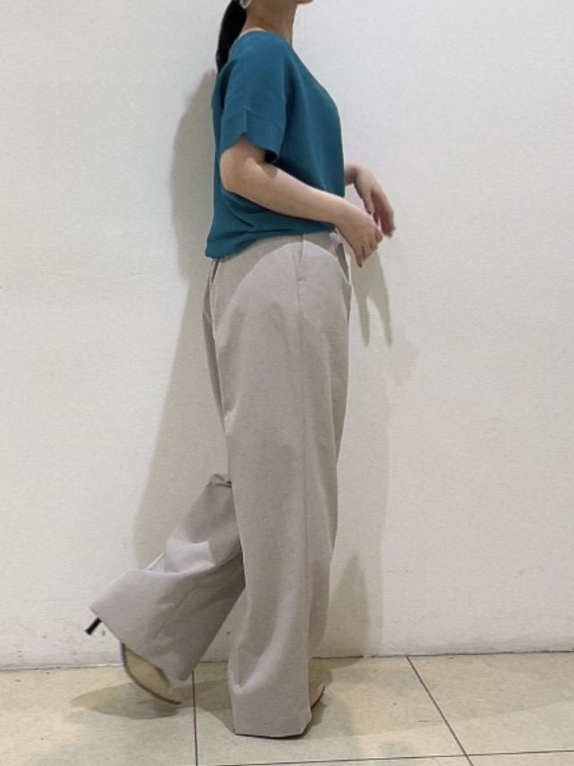 watanabeさんの「UNTITLED｜【11色展開/体型カバー】前後2WAYフレンチスリーブニット」を使ったコーディネート