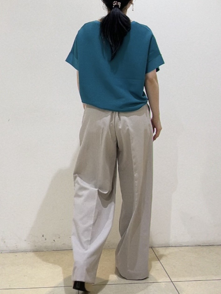 watanabeさんの「UNTITLED｜【11色展開/体型カバー】前後2WAYフレンチスリーブニット」を使ったコーディネート
